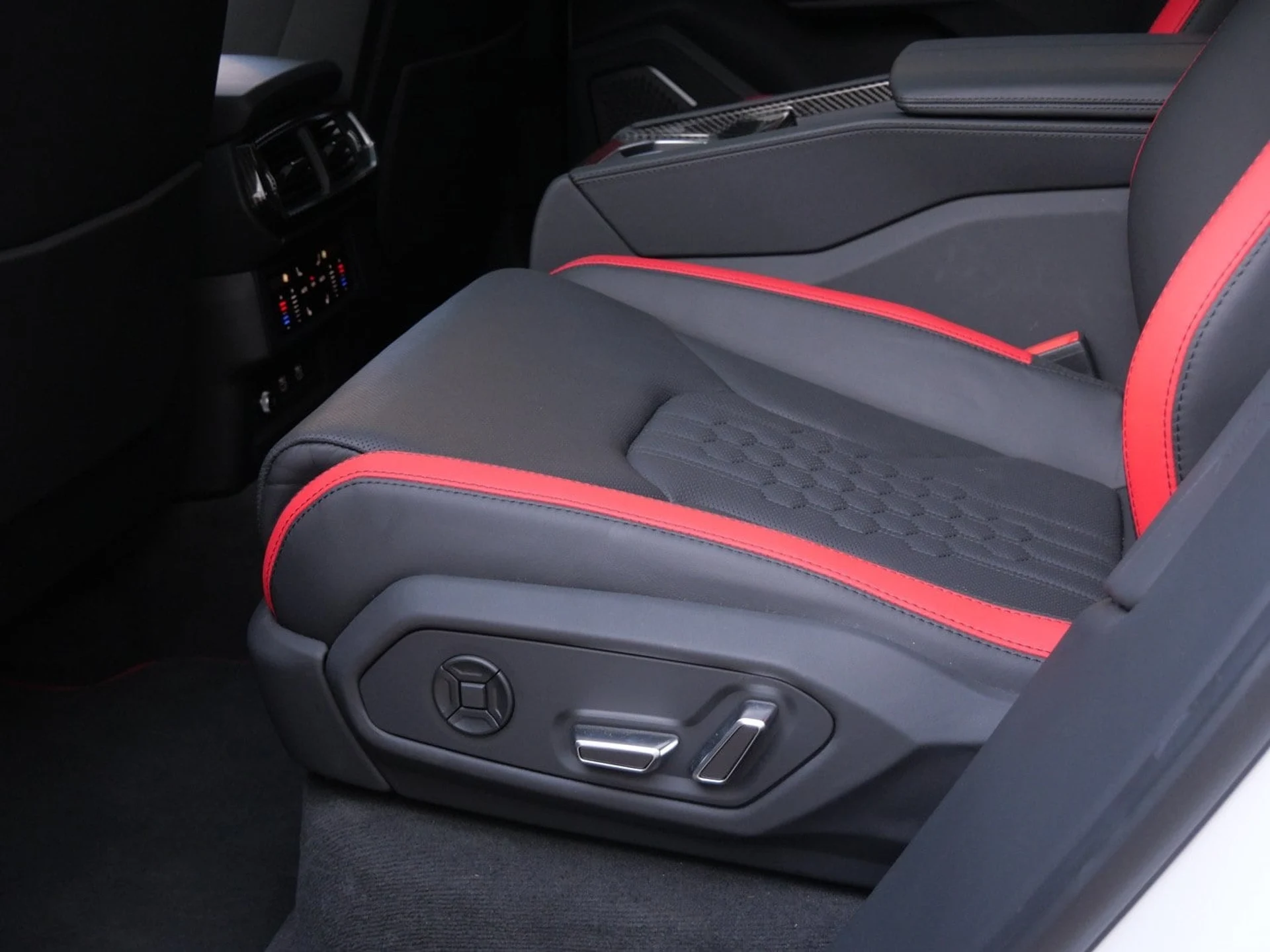 mph018_121377999_db1ed31fb7d31d7e6f3c15e172857a64x_5f79aa3769