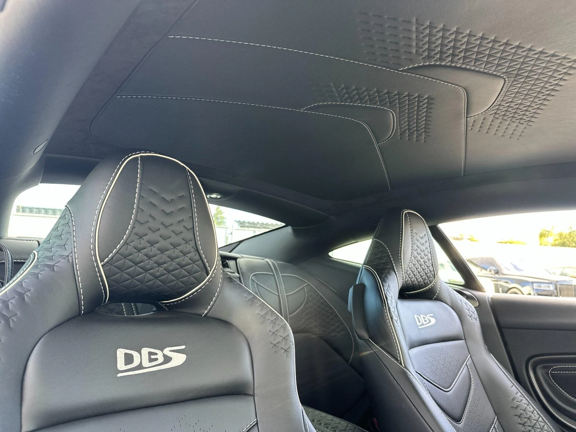 mph018_1213953651_Used_2019_Aston_Martin_DBS_Superleggera_1760105804_d9a3d0731c