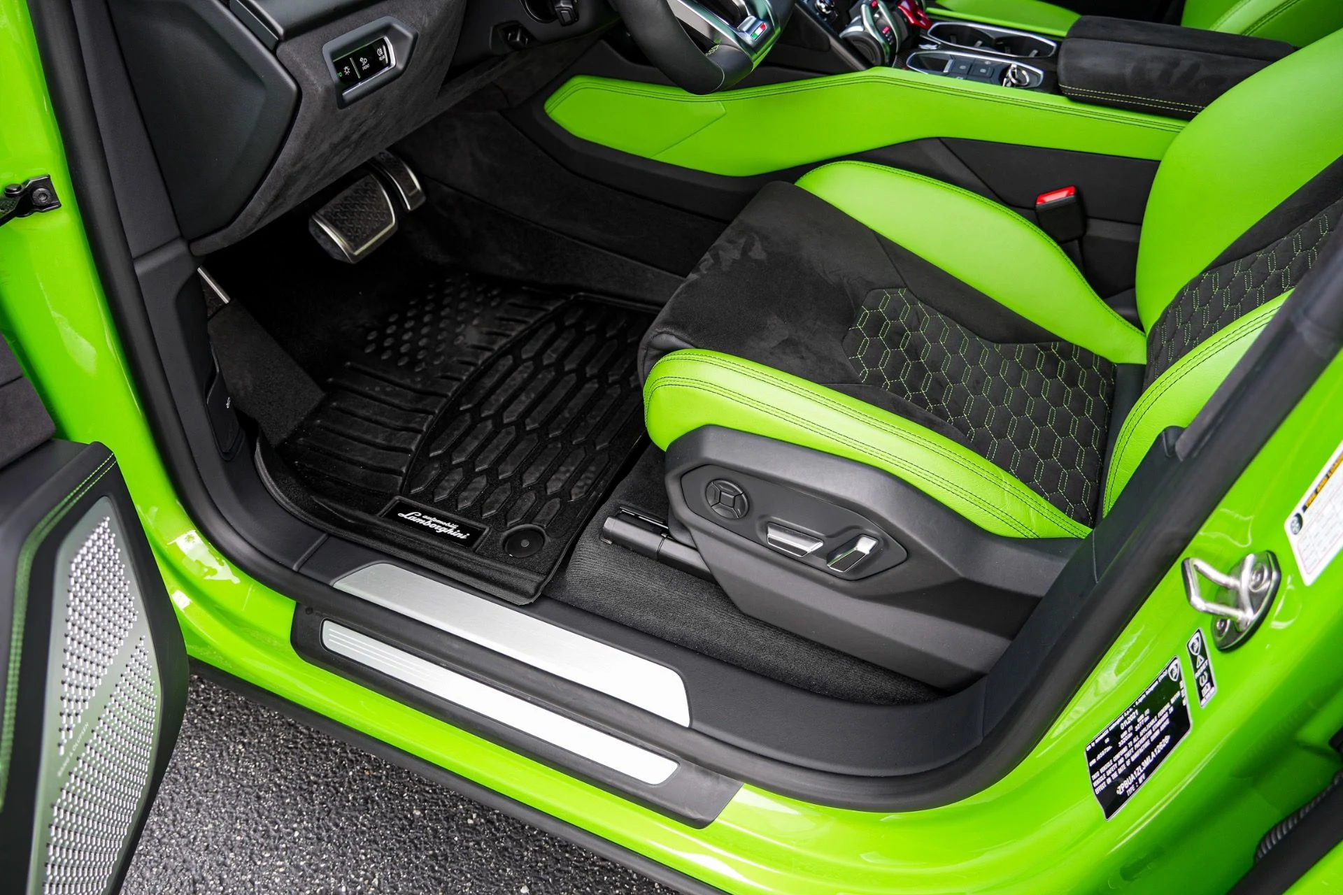 mph018_1216782245_Used_2021_Lamborghini_Urus_1783023407_9530baa038