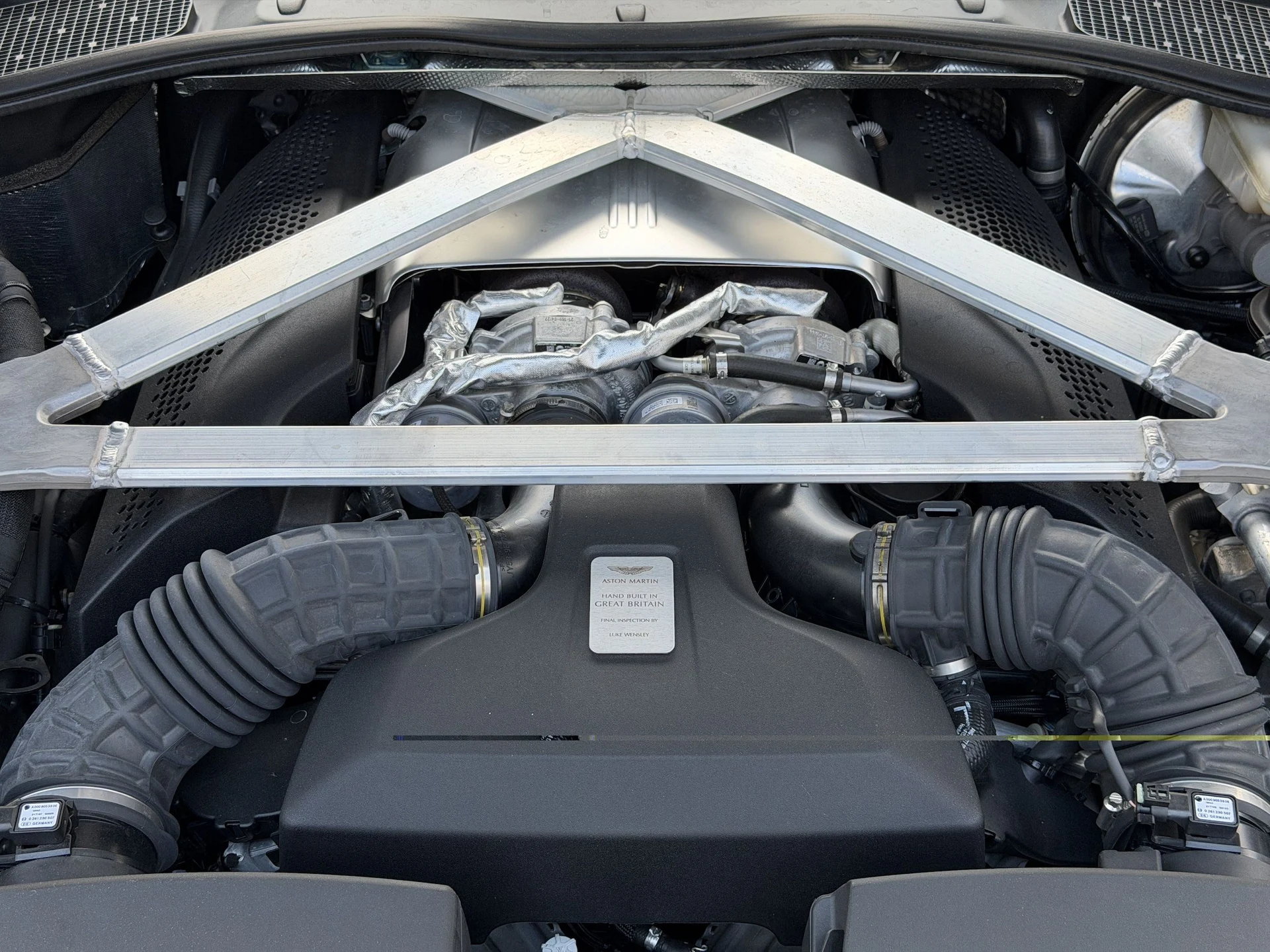 mph018_1220015539_bd4be88b0012bdebc394ff6e6a480638x_216aa88731