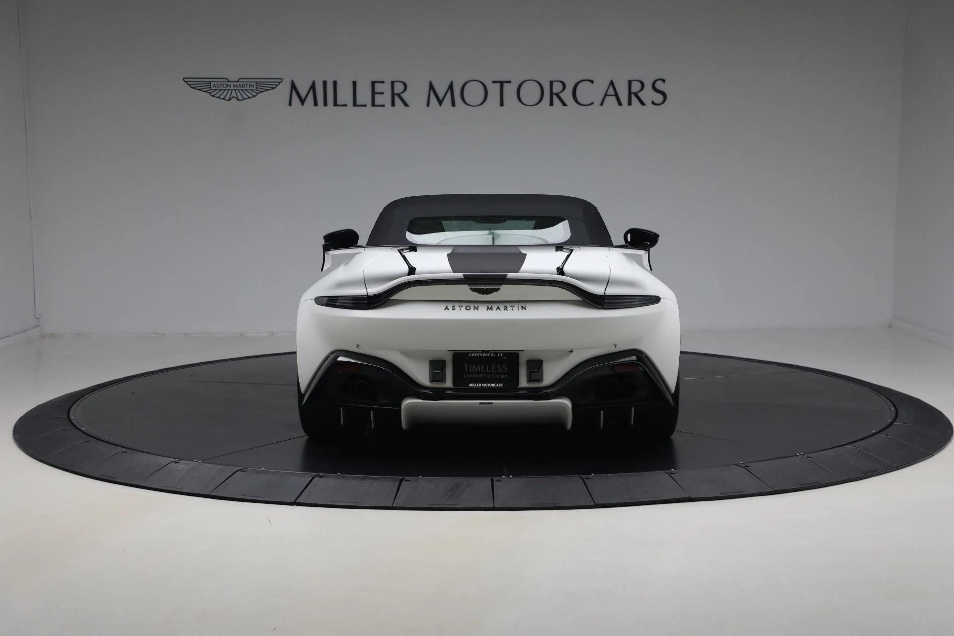mph018_1226384256_Used_2023_Aston_Martin_Vantage_F1_Edition_1784727117_03aab1890f