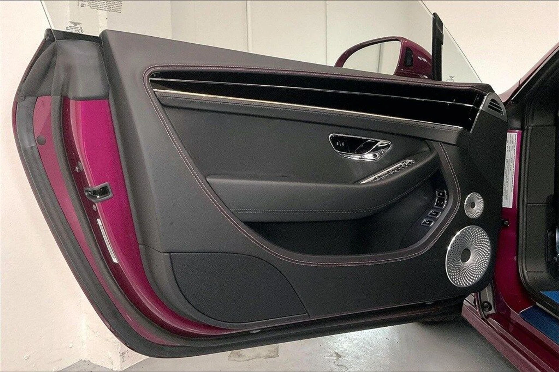 mph018_1233320456_036017836c097f82aa3f85c58e33e587x_60ed066189