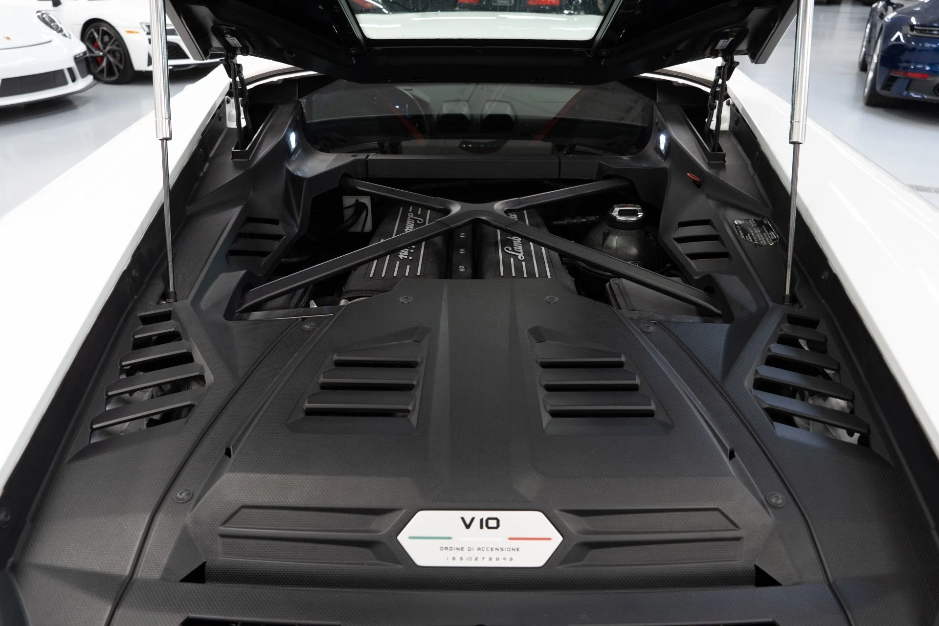 mph018_1238227115_Used_2020_Lamborghini_Huracan_EVO_1763065972_3906e463fd