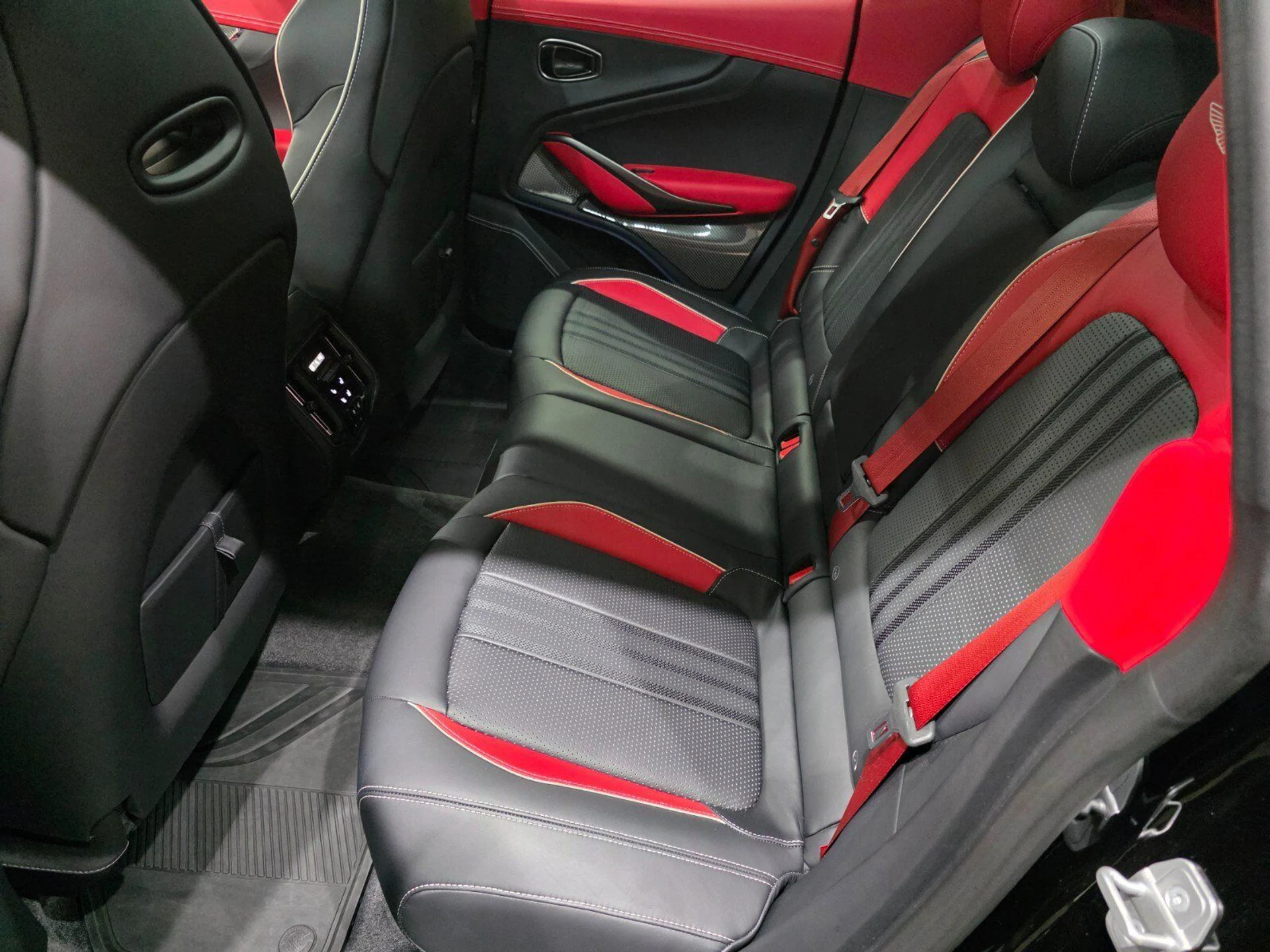 mph018_1240497781_9046f06673d1f7270e218b9bf5f93562_a3f9e9faf7