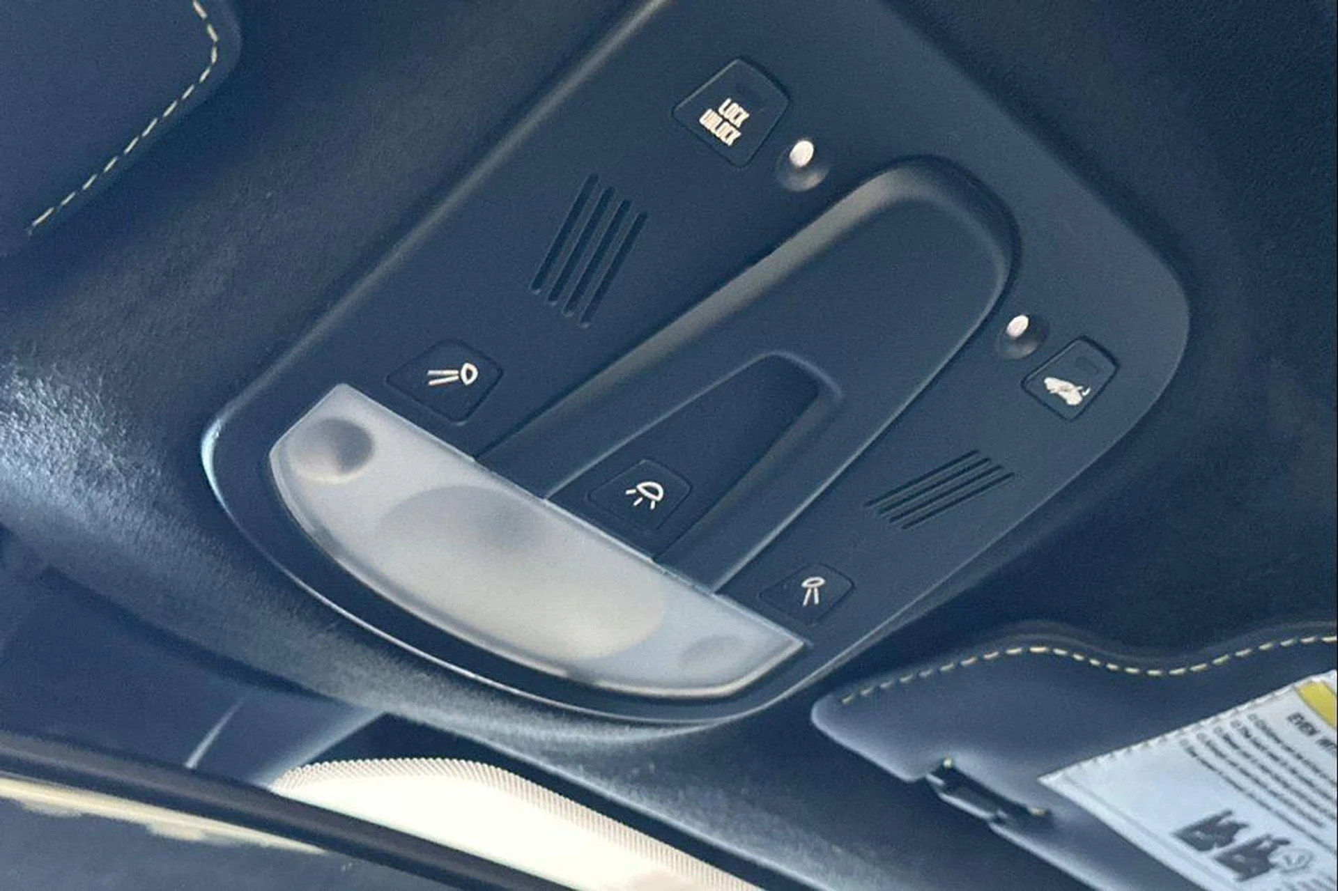 mph018_1245704205_f_X_Lpd33_Hal_PFA_Rzy_Zvg_EE_Edz_W3g_1e1a08232e