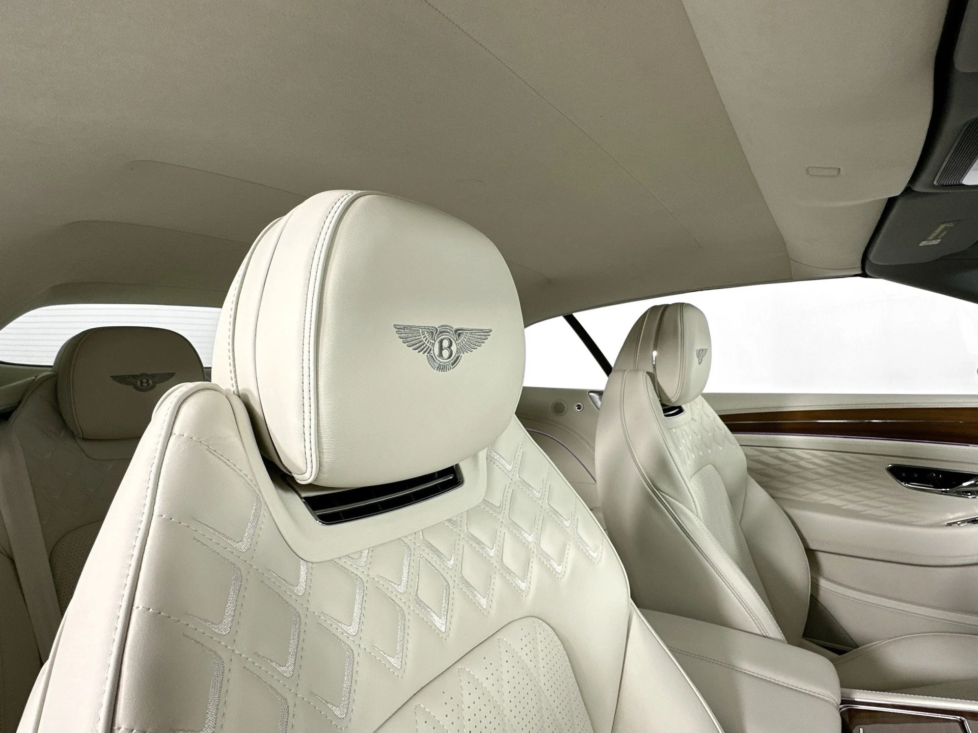 mph018_1248813929_19_a8fab59f47