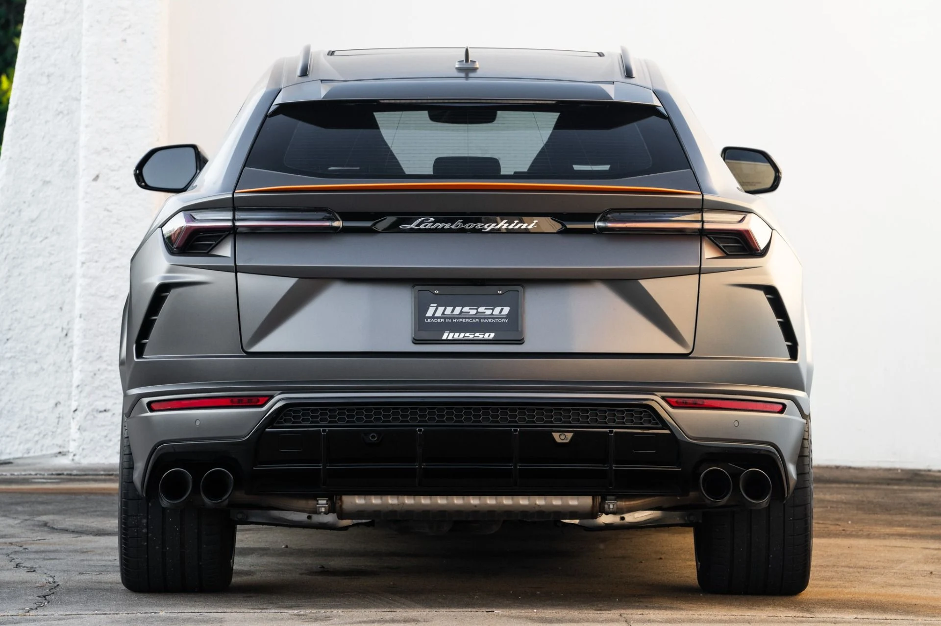 mph018_1251628110_Used_2022_Lamborghini_Urus_Graphite_Capsule_1755805759_e334ccdf3b