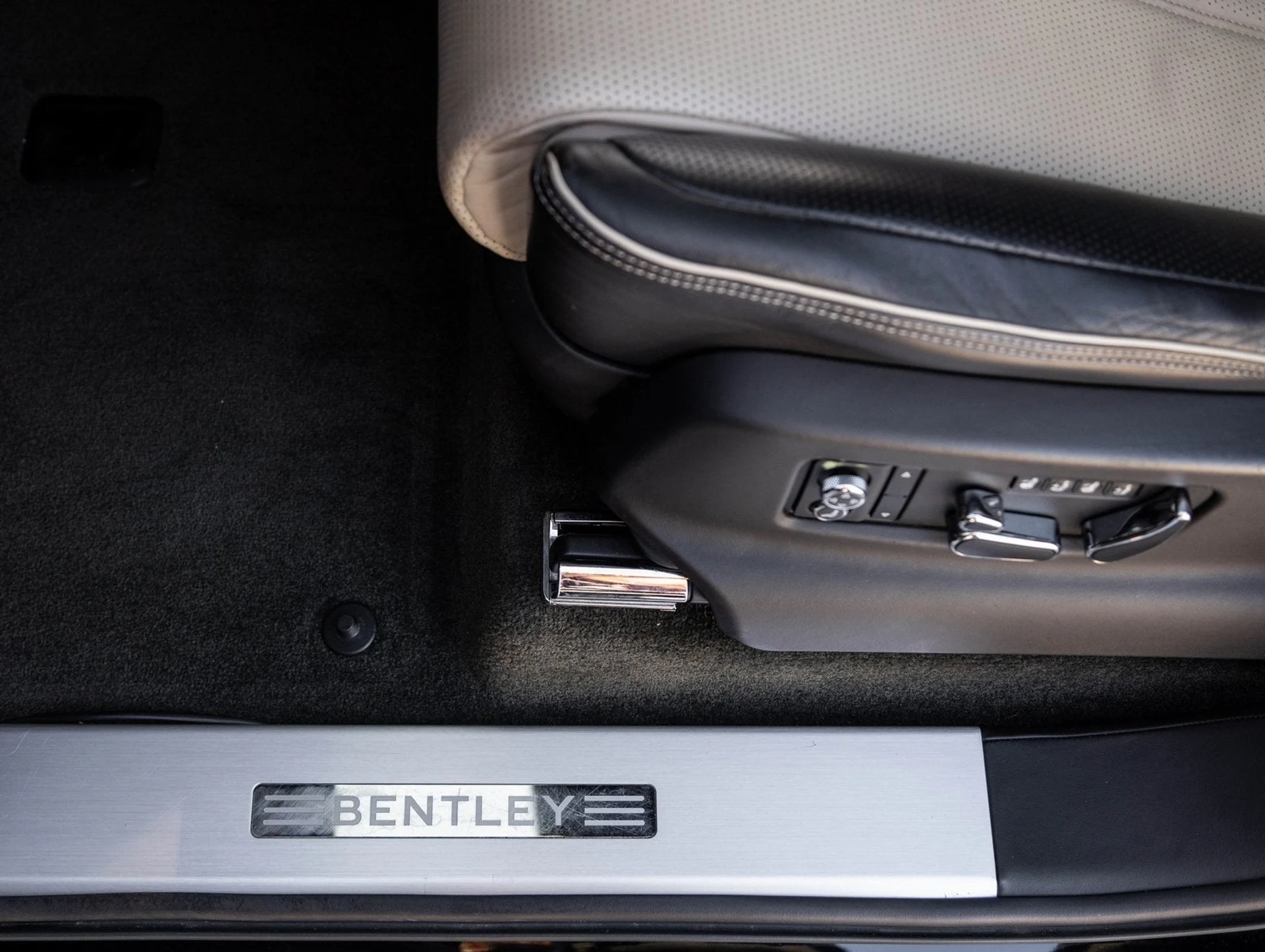 mph018_1252539675_19_344c599fe8