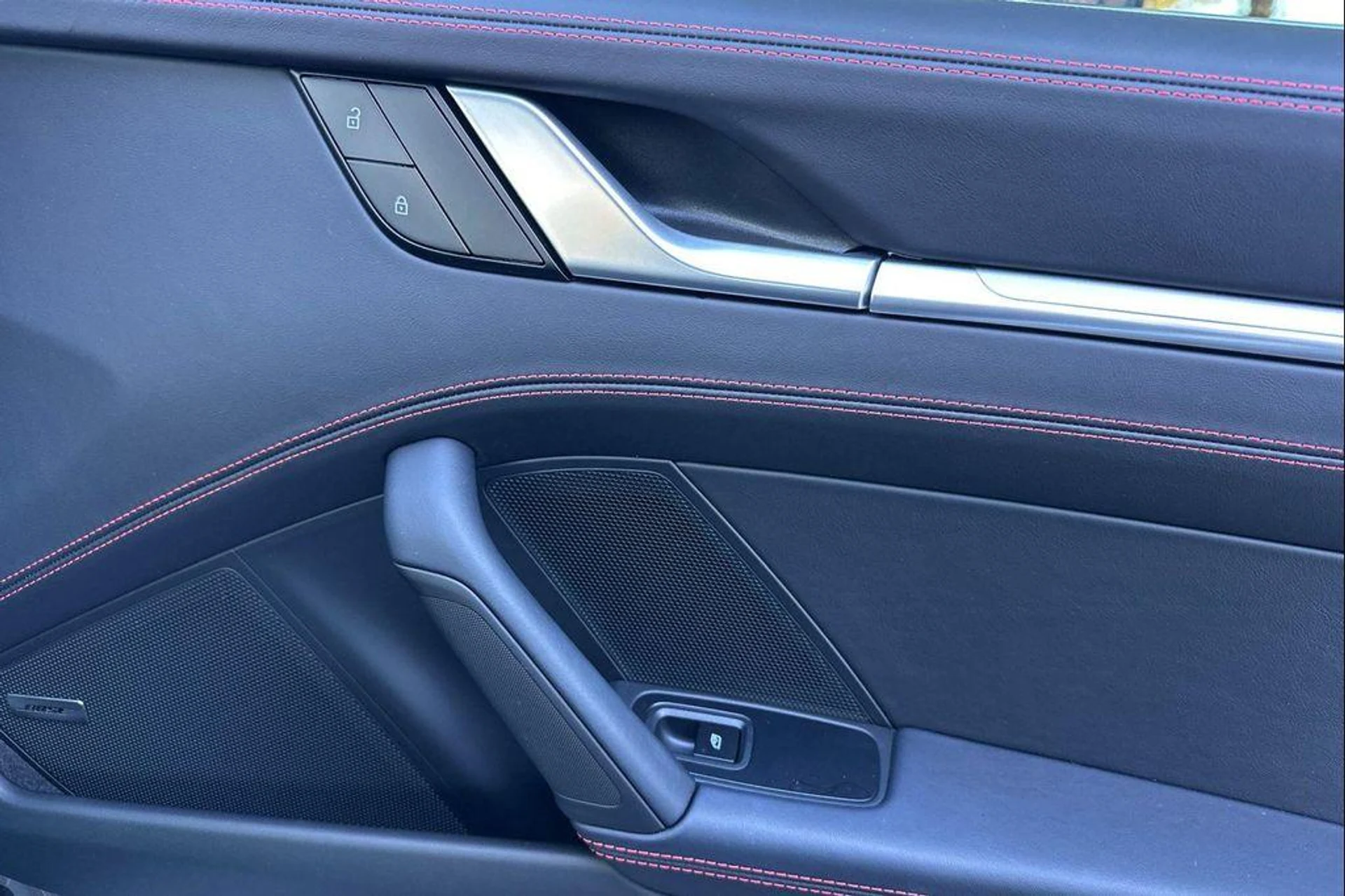 mph018_1252879301_4_Xchhq_Ix_G5_G_Eo_Hnb81_Ql4_KE_Jiq_E_ee8bdfb21d