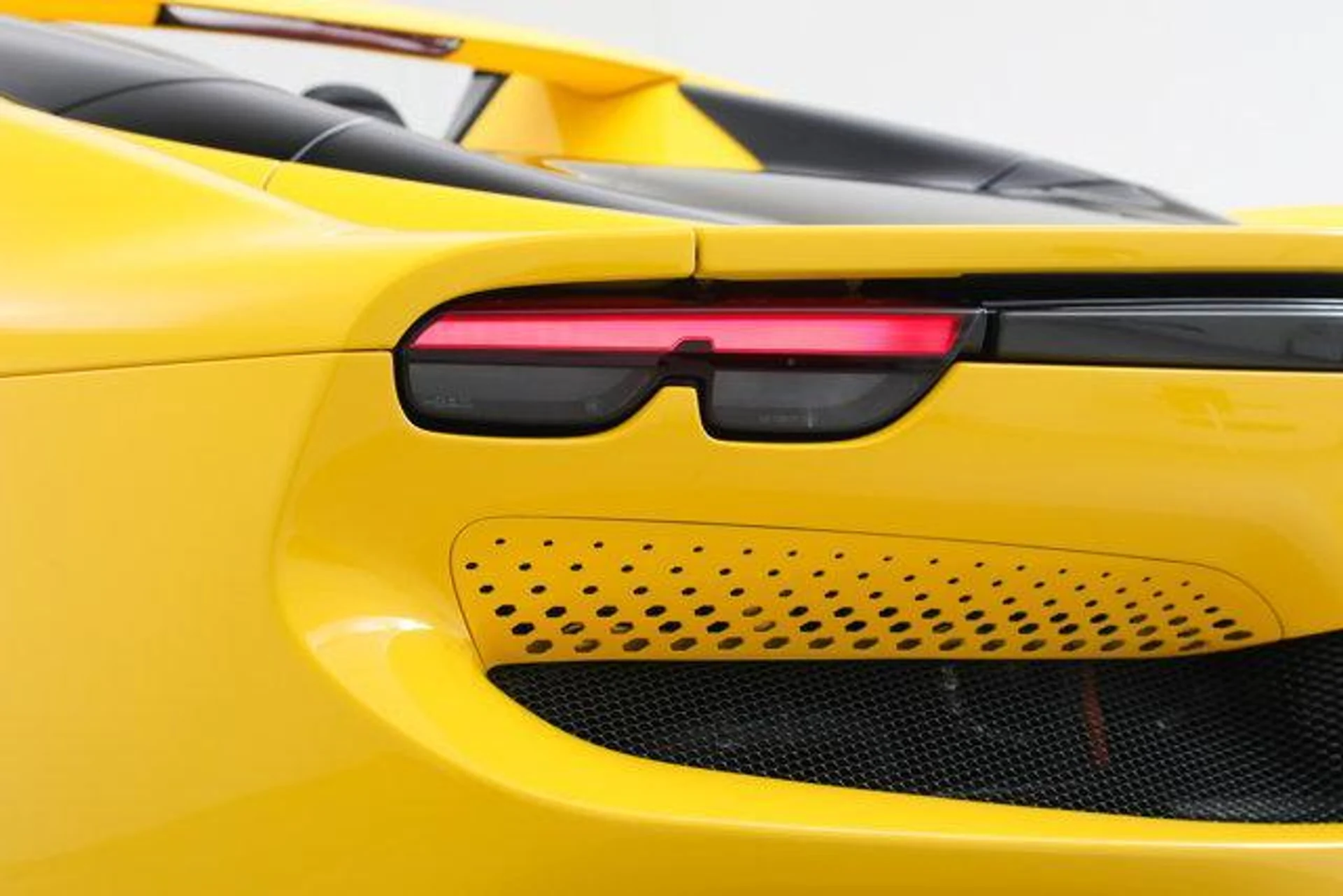 mph018_125295500_f_N_Muqh_K4e_Kcvk_A8c6_P_Ij5zkq_C_Hw_d07610675d