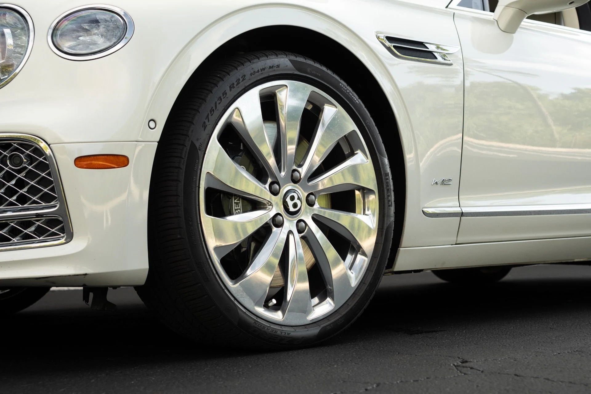 mph018_1253251145_Used_2021_Bentley_Flying_Spur_W12_1764866483_ae99ecb29a