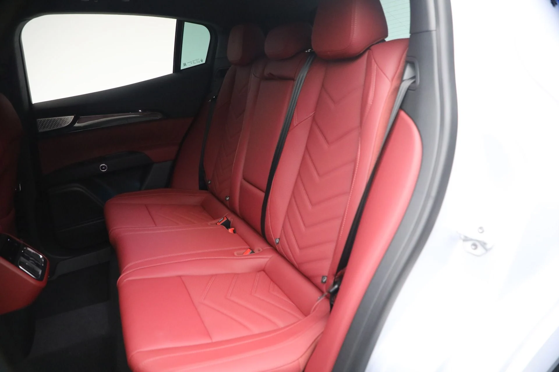 mph018_1258835285_New_2026_Maserati_Grecale_Modena_V6_1778684351_c5941b9ce5