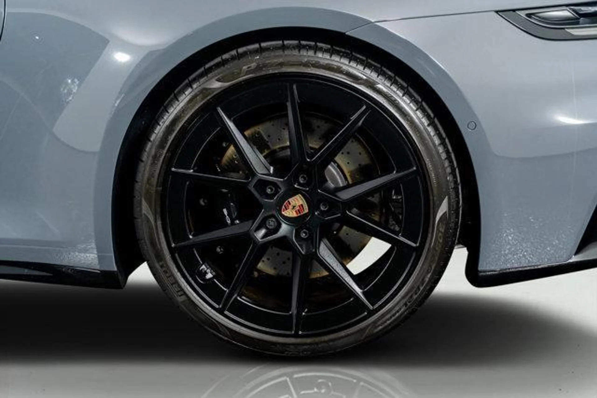 mph018_125975885_d_Eofii_ZY_7_G_No_Ar_Ezm_EUN_bkvik_A_afef05803f