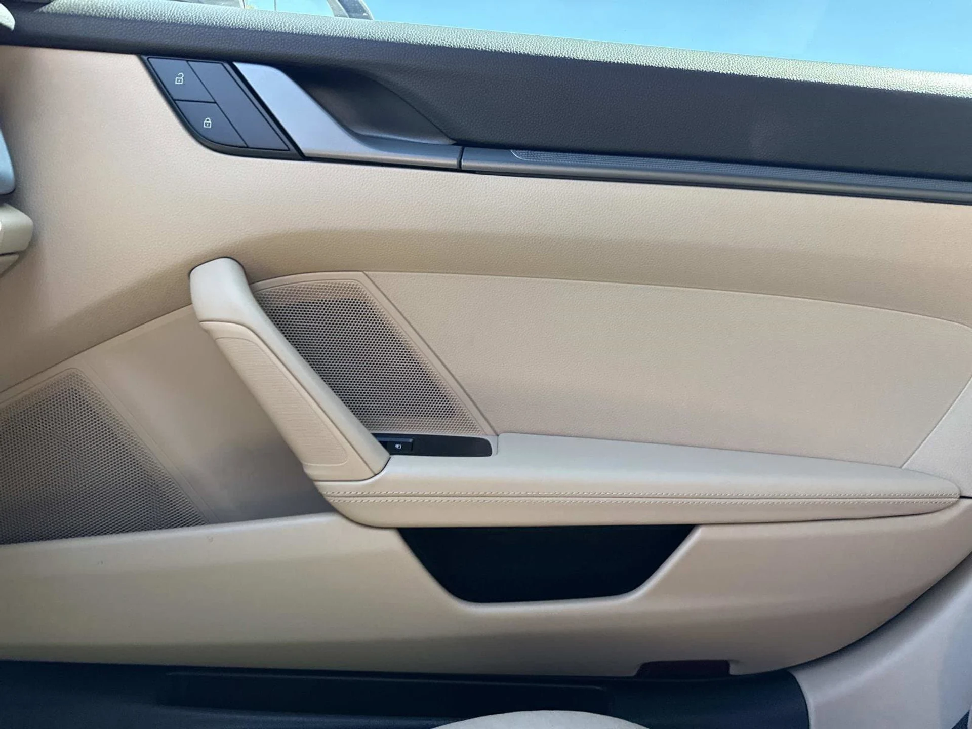 mph018_1261924555_1d22f20421fd63581c39c2f4e84fc810x_0b4457cf48