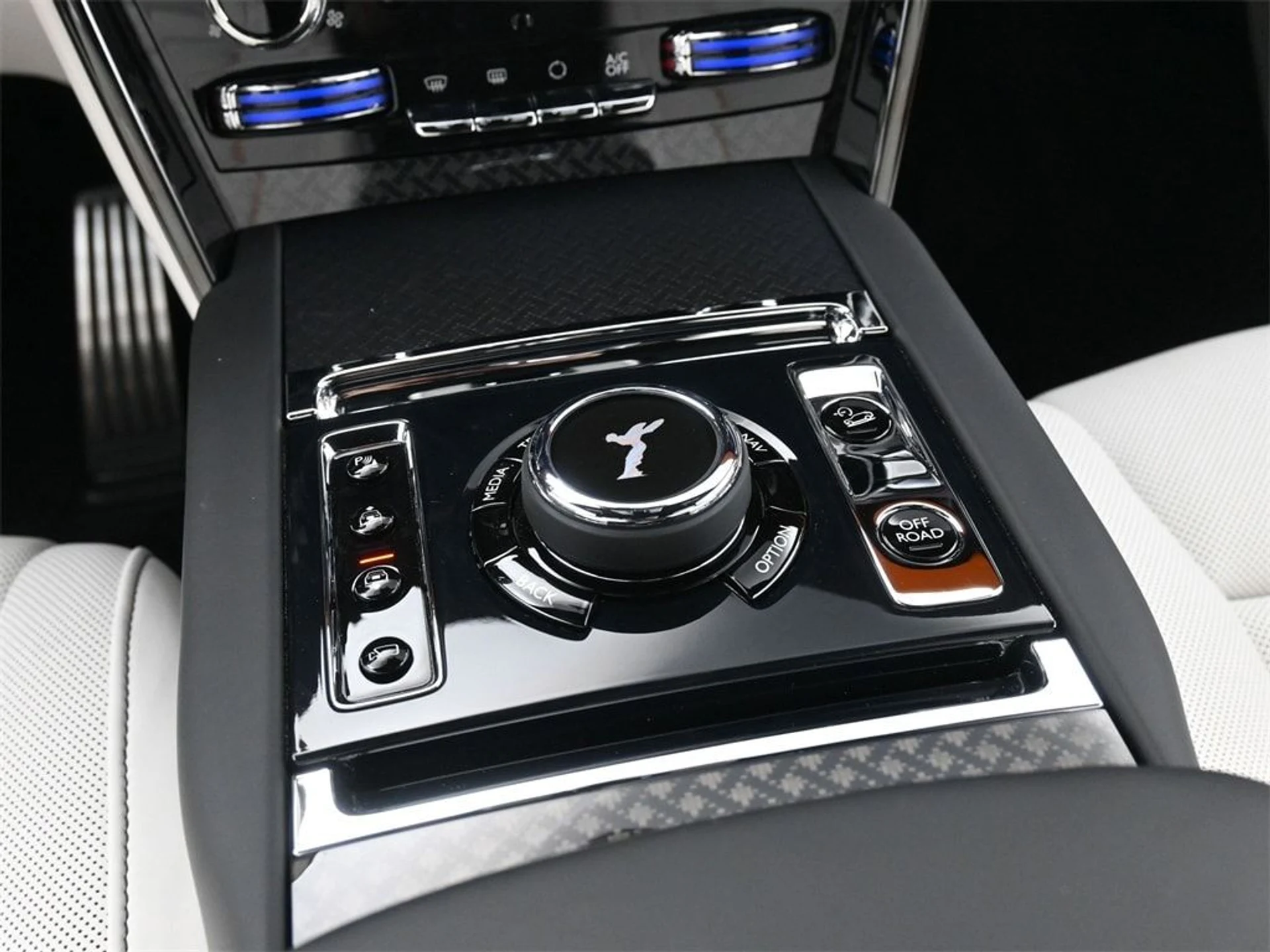 mph018_1276460558_ae62beb6bc93dce310697adb03645753x_6b100fc96e