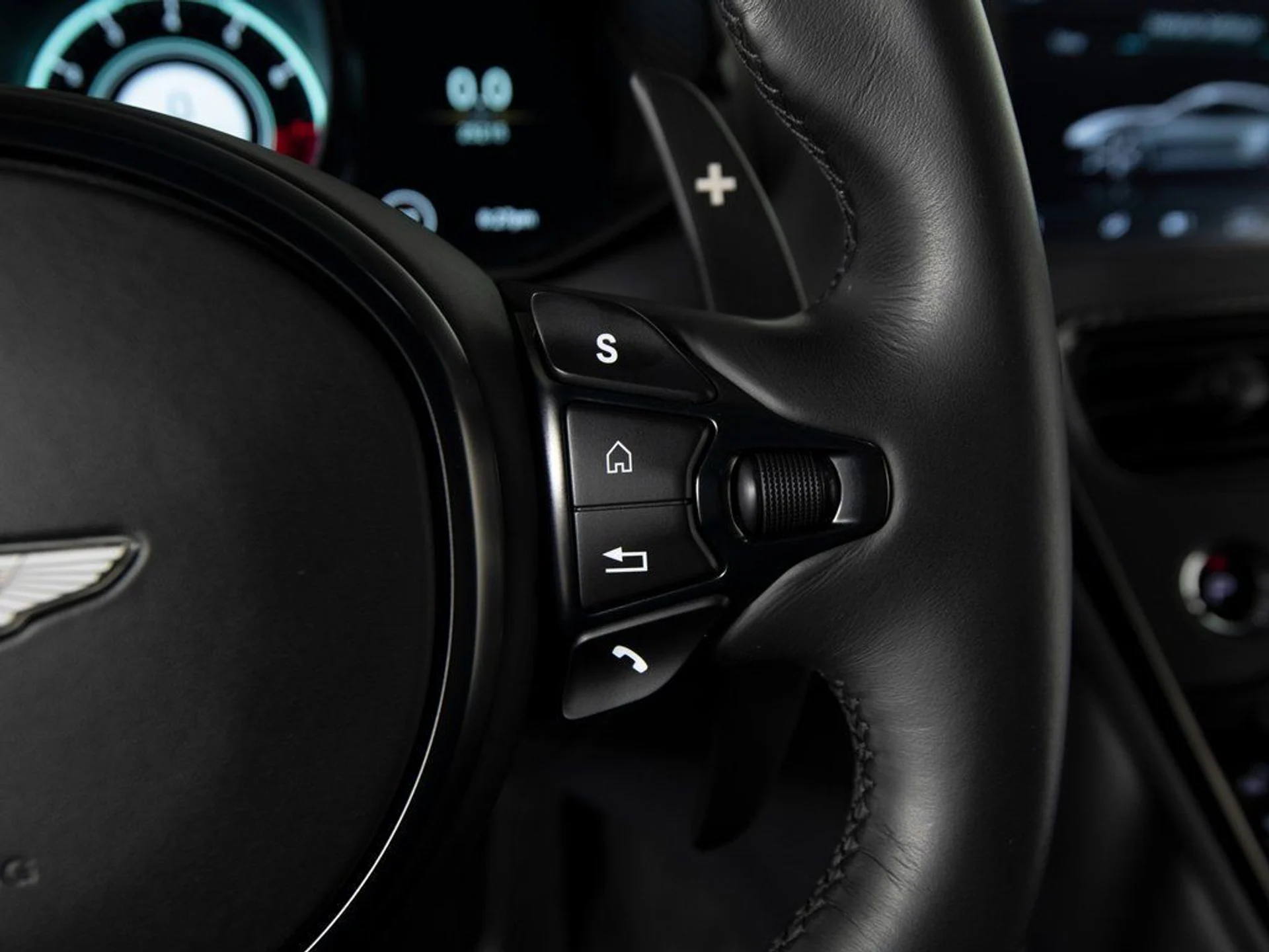 mph018_1278388911_a0c698c3d769f1760015e2ff89c7d90cx_ad584e62bb