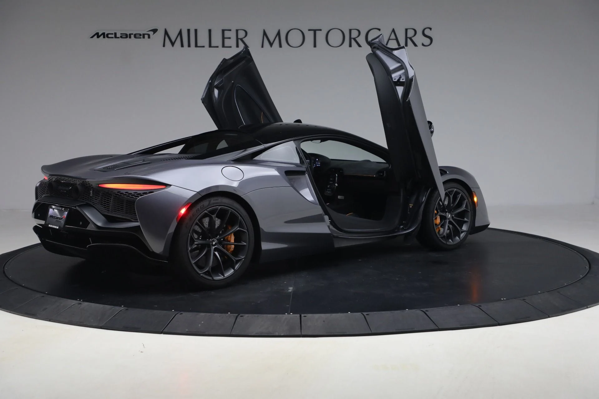 mph018_1286355306_Used_2024_Mc_Laren_Artura_Performance_251508ec82