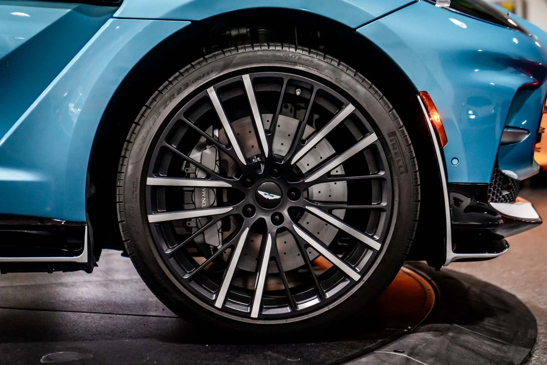 mph018_1286593923_Used_2023_Aston_Martin_DBX_707_287586_MSRP_WARRANTY_OCT_2026_1787152917_005c3dd754
