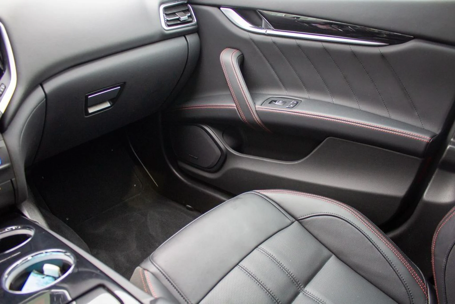 mph018_1295702110_9a38800677ff5e038bb5a608b32fe19e_9a88c93fbb