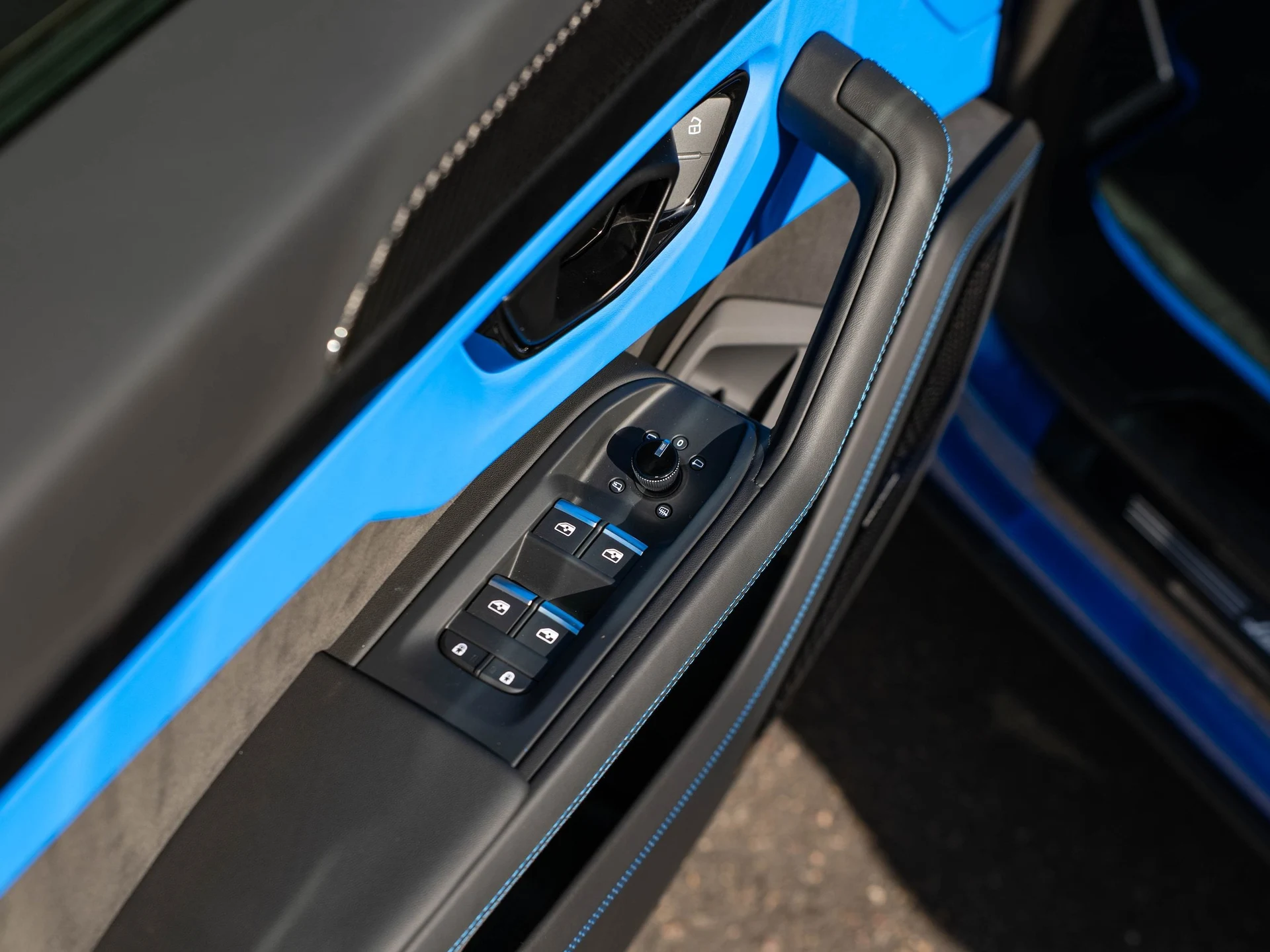 mph018_1309408468_54fc45e620b545ac8dc3991906240936_59a7341034