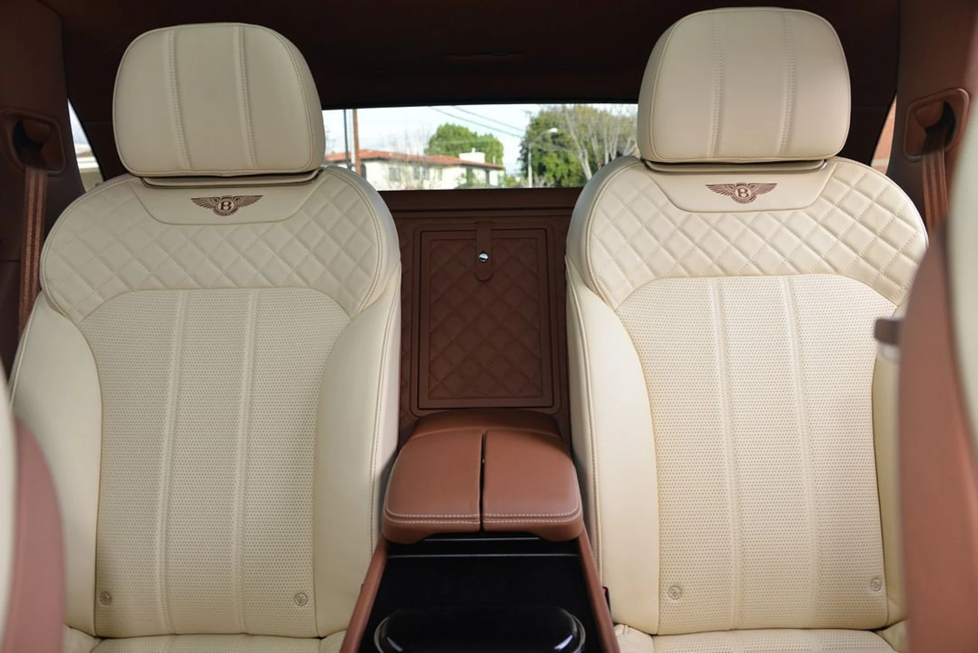 mph018_1316189478_250d8f6c03f46b832a9b6e0aba7946d0x_0f814a317b