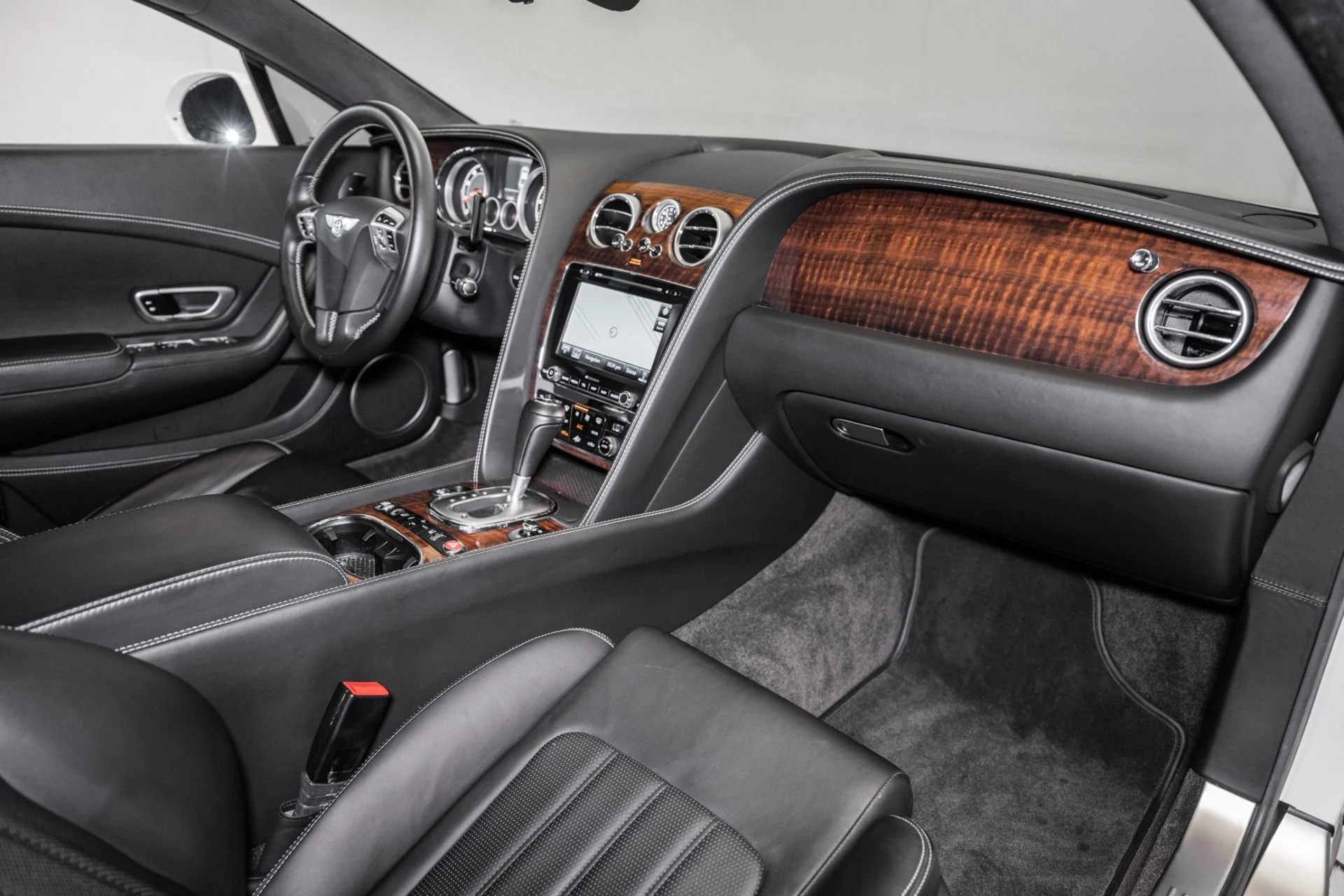 mph018_132643636_Used_2013_Bentley_Continental_GT_V8_1753371813_eaaea6258e