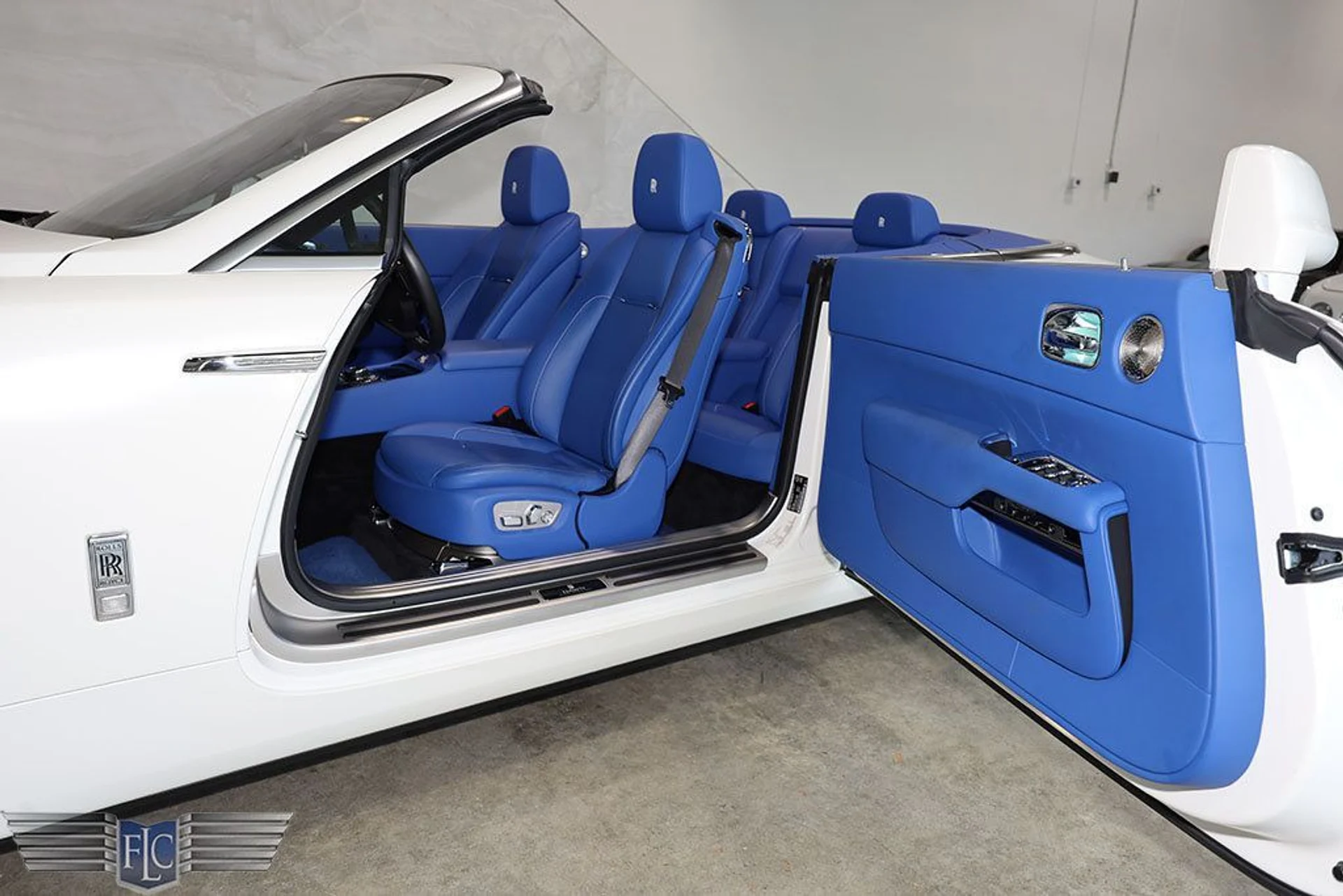 mph018_1326524949_used_2020_rolls_royce_dawn_convertible_9689_22662057_19_1024_be6ae85b93