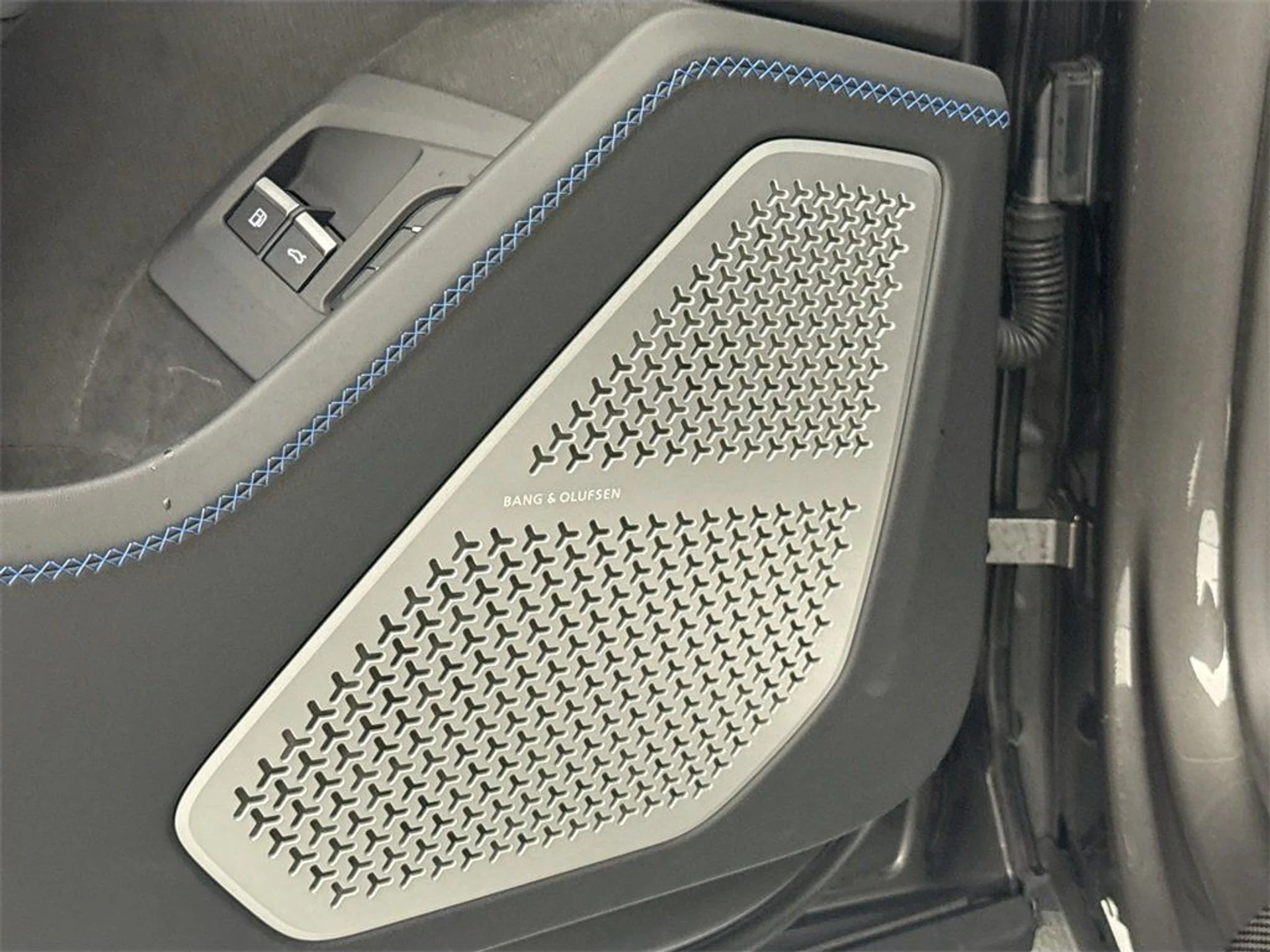 mph018_1328227298_1f6ded7ad26d9c825245c5d67eb7f27b_1549fb39da