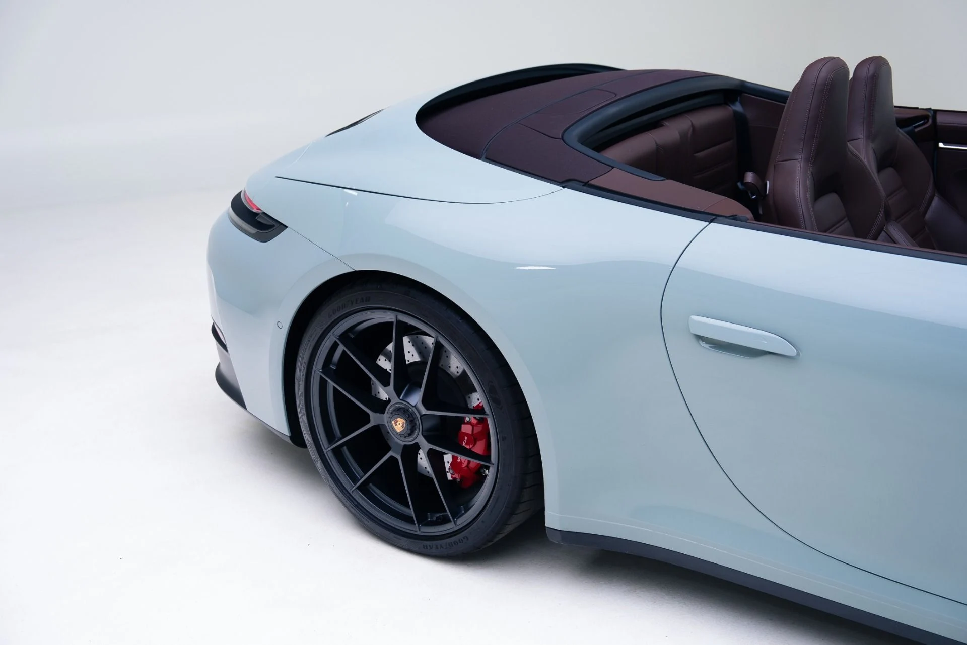 mph018_1328493289_Used_2025_Porsche_911_Carrera_4_GTS_1768865203_1a670dcdbb