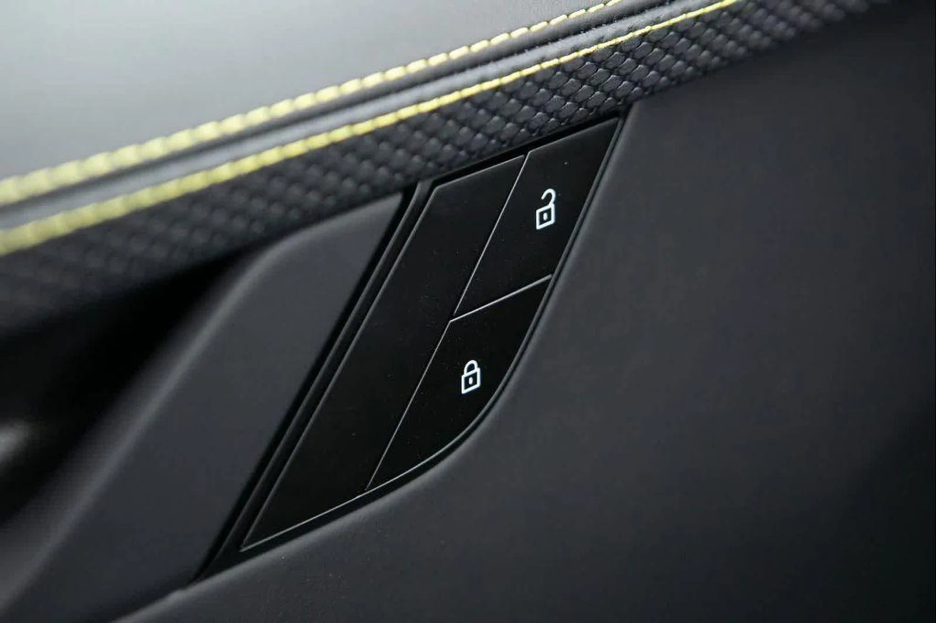 mph018_13368610_St_Dly_Ngl_C_Nd_YS_Akpf_Hk74i4_Rbi_Q_a31efff52d