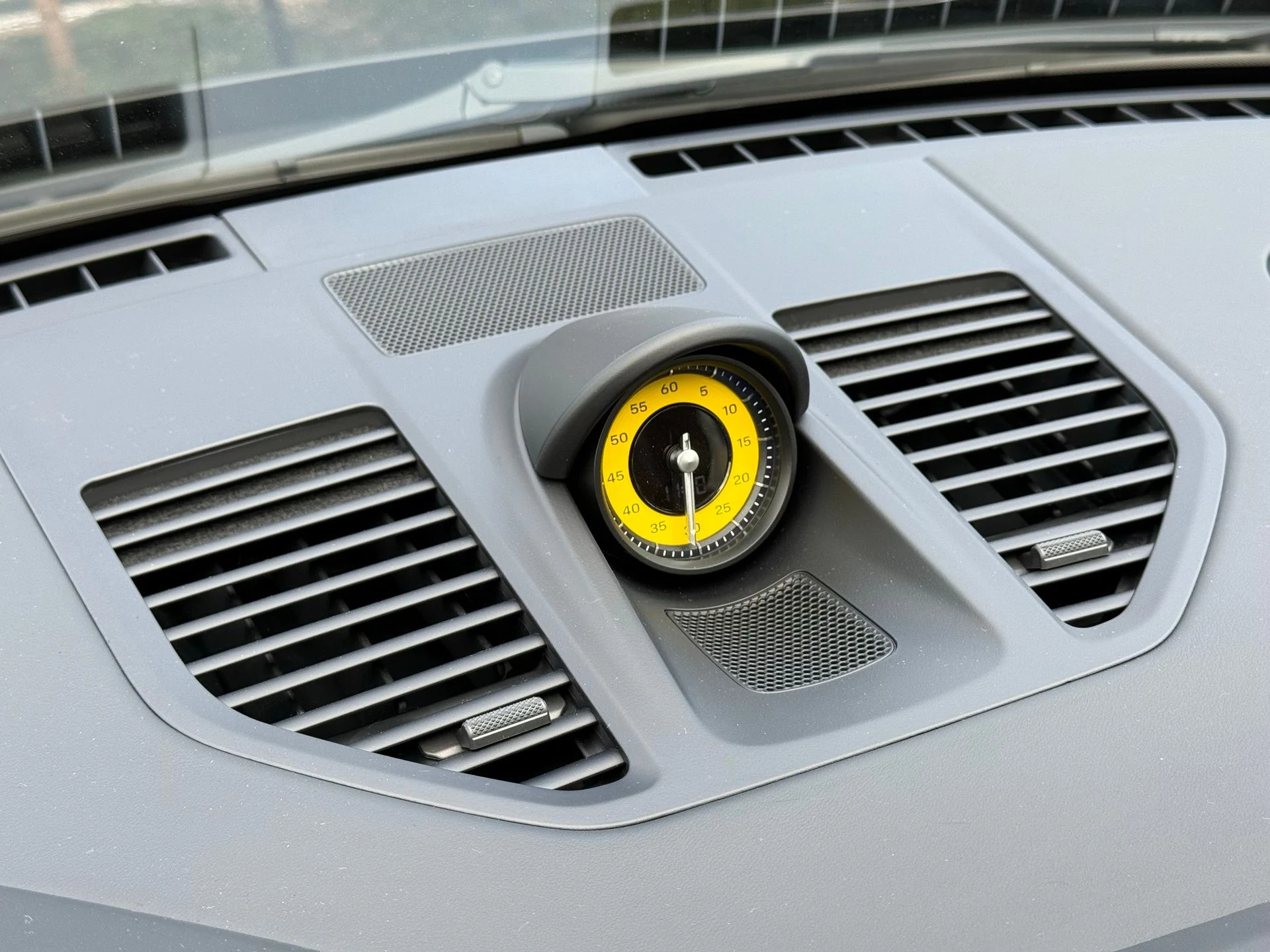 mph018_133927025_4d7bbe3f89902e6c88b72b3f7bdaf882_1d8032d39f