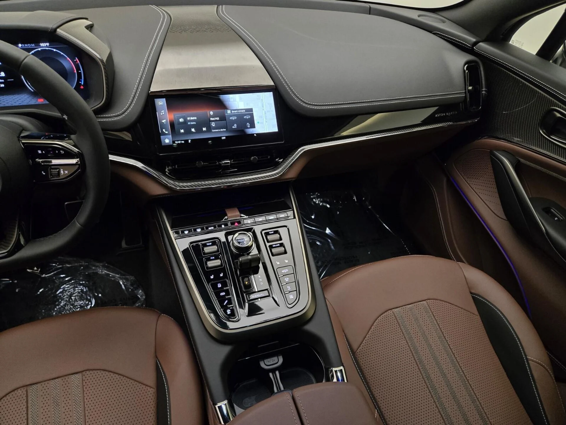 mph018_134032235_New_2026_Aston_Martin_DBX_707_1781759962_50a5092fc4
