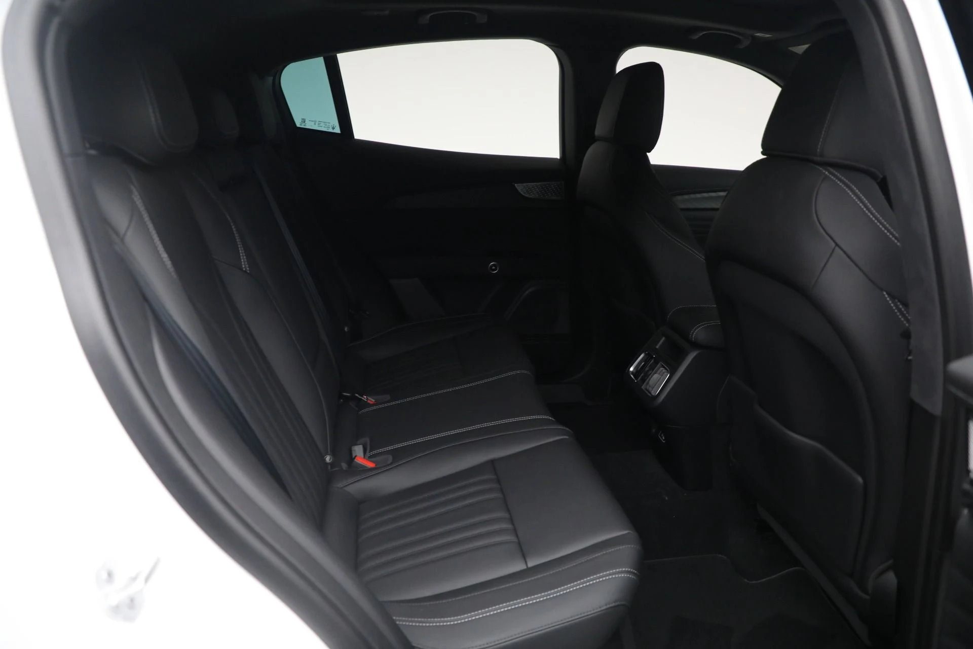 mph018_1344908088_New_2025_Maserati_Grecale_1756220903_010e2ec6c6