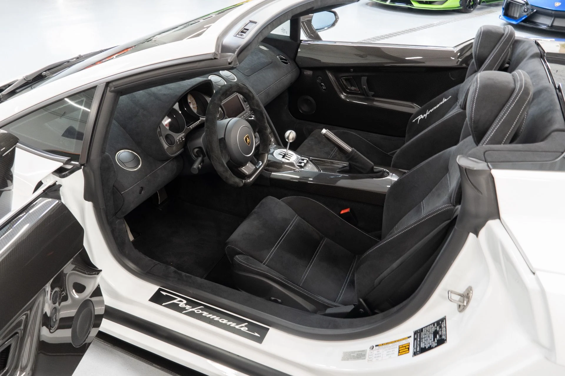 mph018_134577009_Used_2012_Lamborghini_Gallardo_LP_570_4_Spyder_Performante_1755717130_52e9cfa942