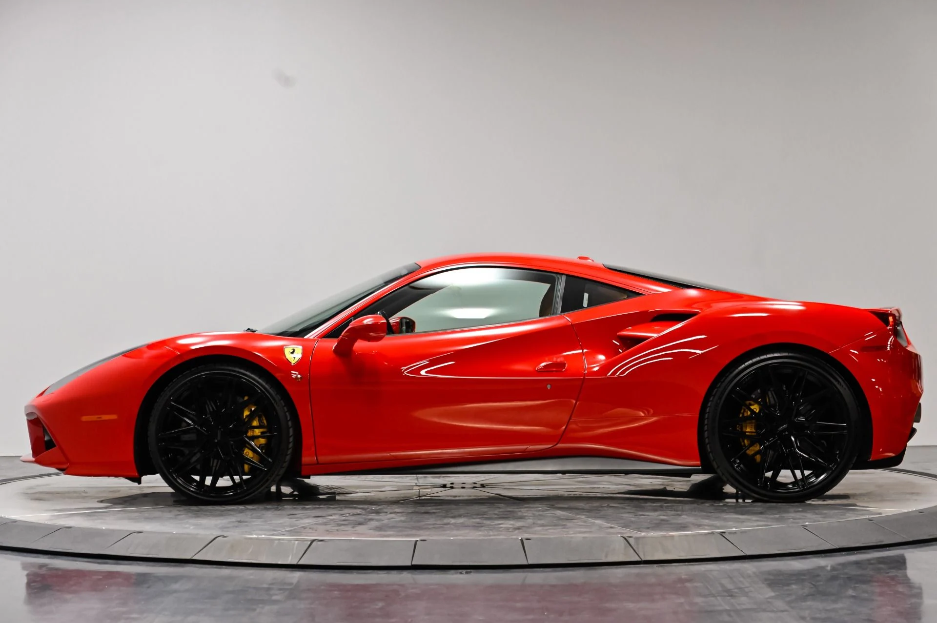 mph018_1353209163_Used_2018_Ferrari_488_GTB_Base_1788410889_c1811eeeb7