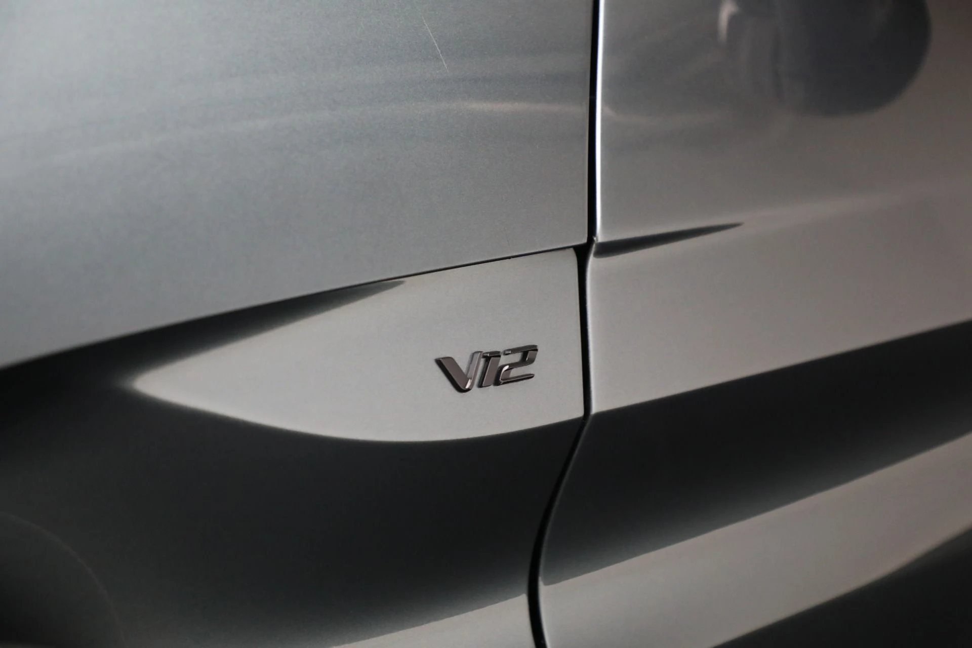 mph018_1353734058_Used_2023_Aston_Martin_Vantage_V12_dfbba2218f