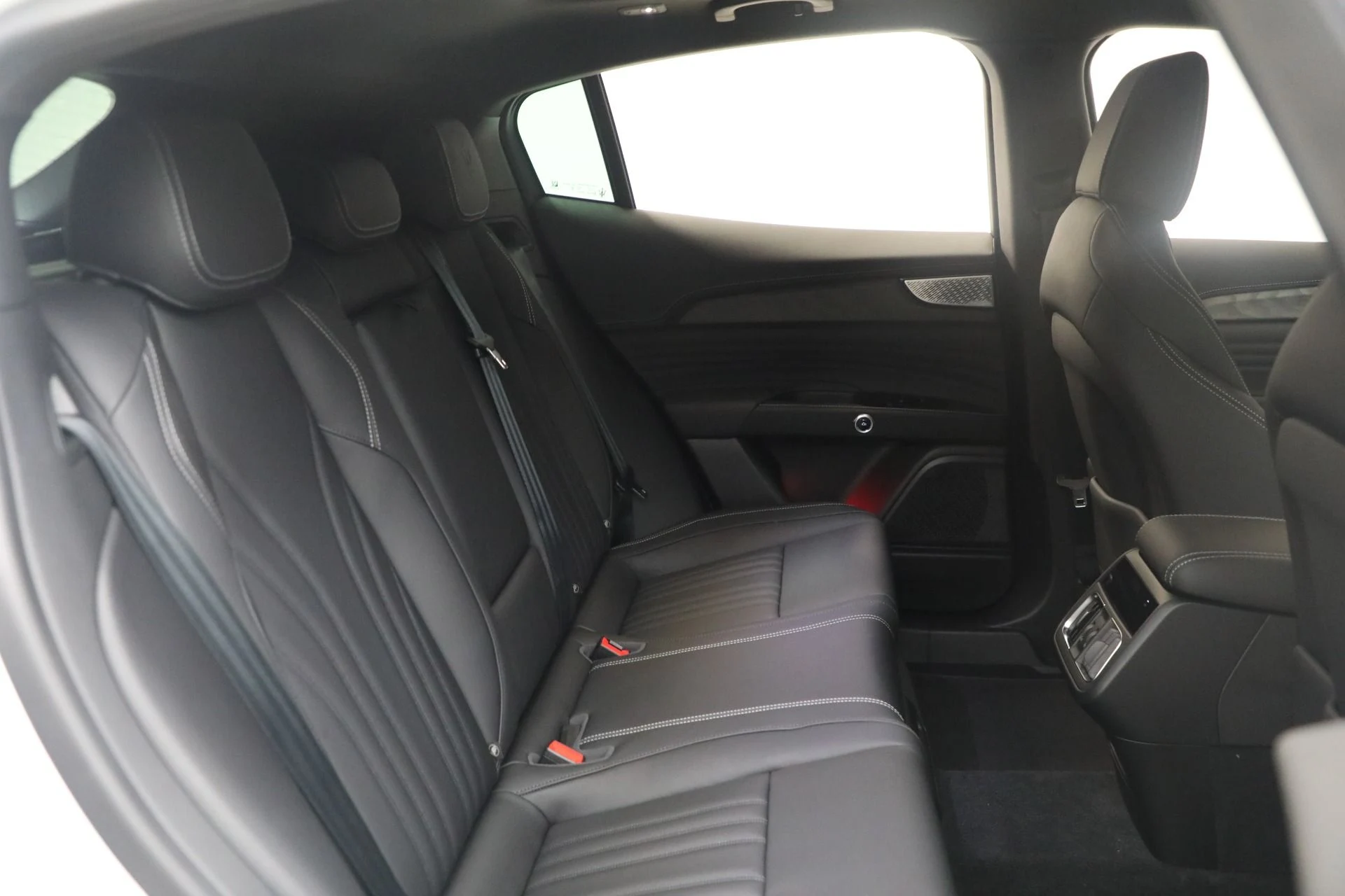 mph018_1357814867_New_2025_Maserati_Grecale_Modena_1761853714_c09bedbdda