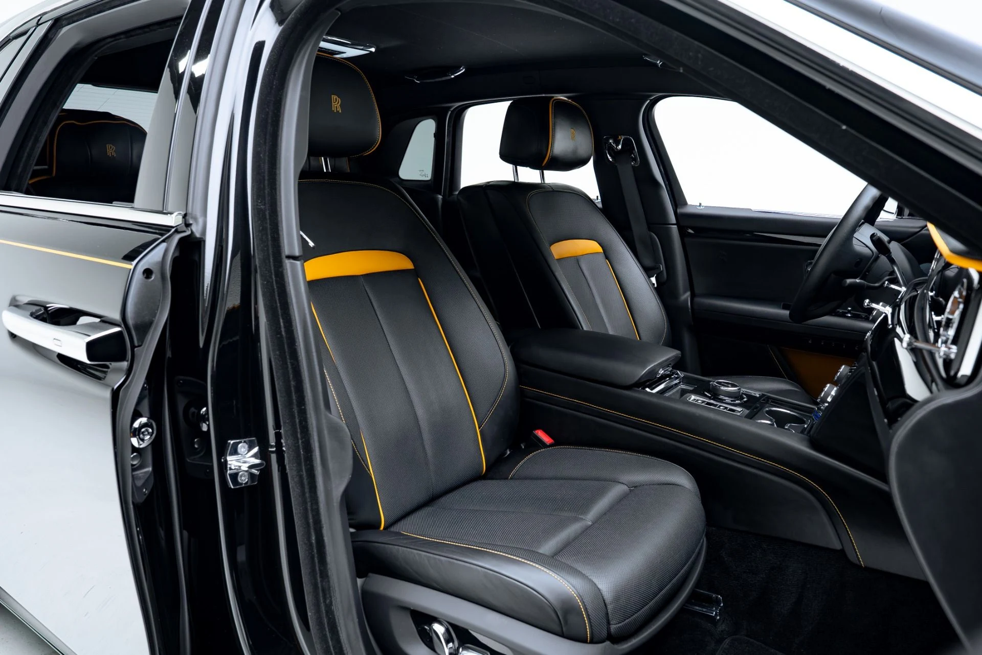 mph018_1369629490_Used_2022_Rolls_Royce_Ghost_1776983451_a233d9c1cb