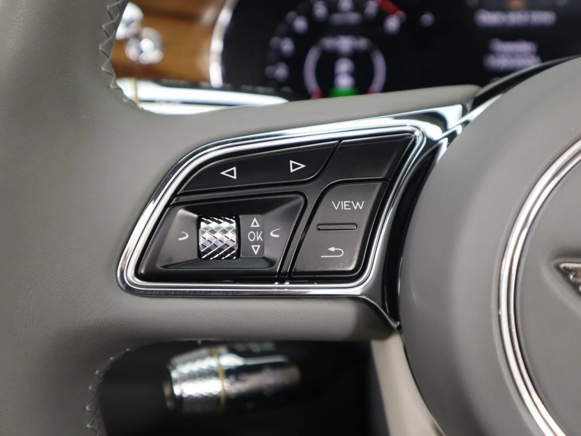 mph018_1379311604_used_2025_bentley_continental_gtspeedconvertible_8119_22974147_19_1024_585d9284ea