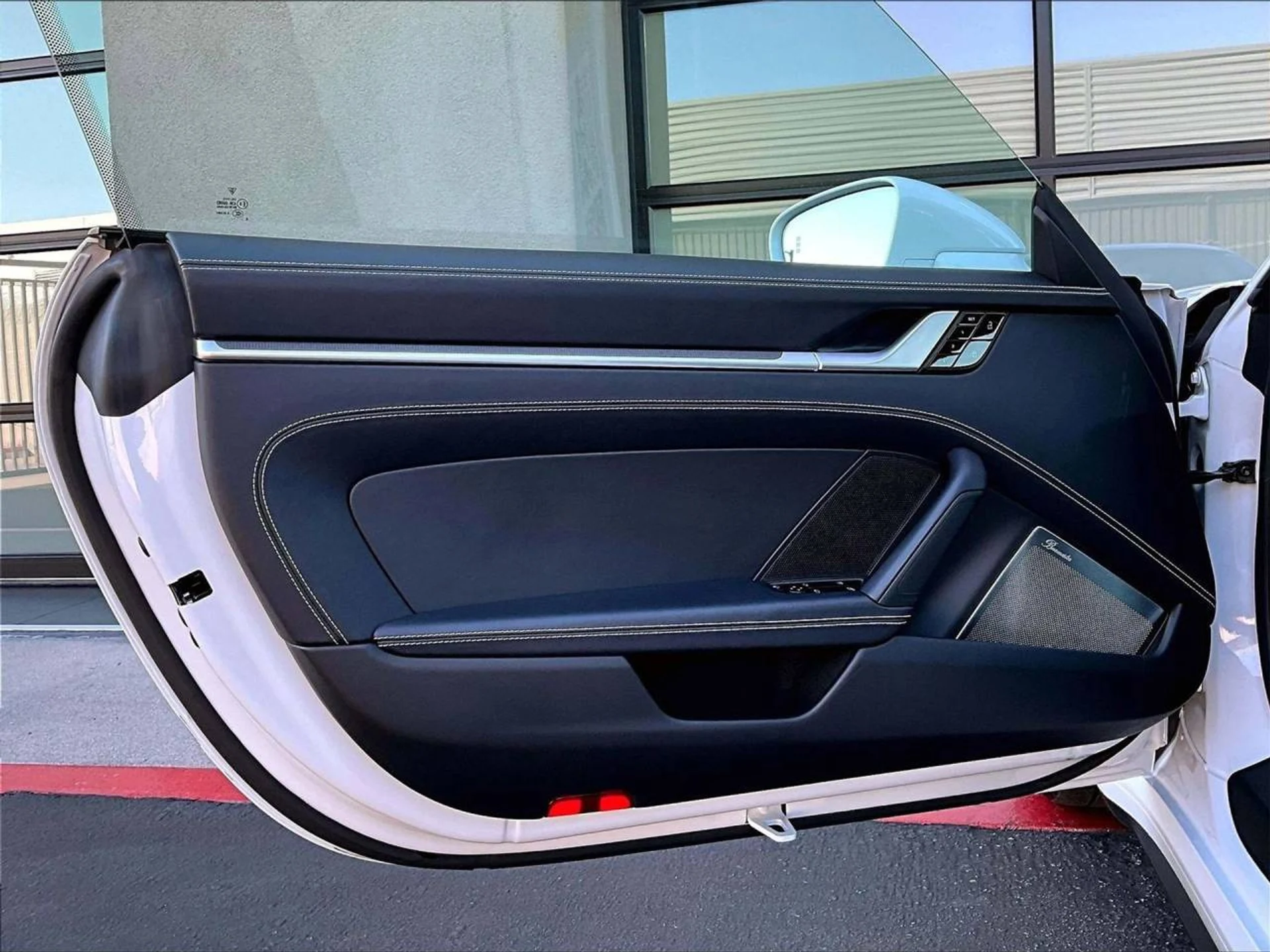 mph018_139892588_1280_e6996e6be7