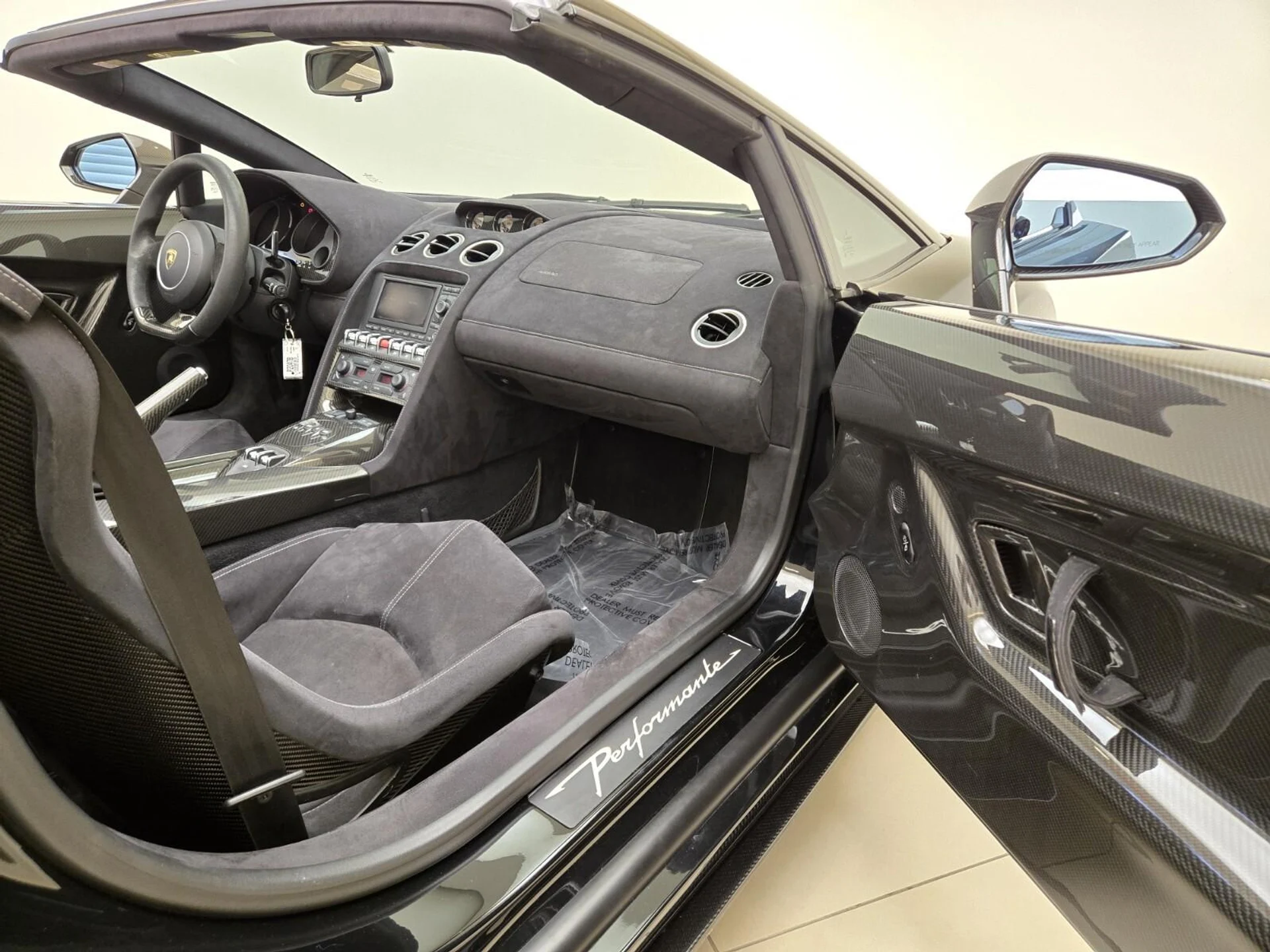 mph018_1399913686_Used_2011_Lamborghini_Gallardo_LP_560_4_1762242012_bf58fb4e8f