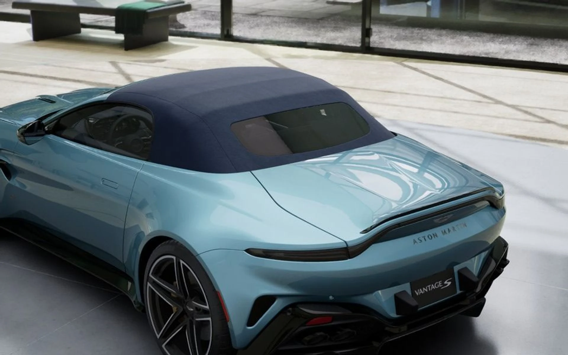 mph018_1404051321_New_2027_Aston_Martin_Vantage_S_Roadster_In_Transit_fd695b23f6