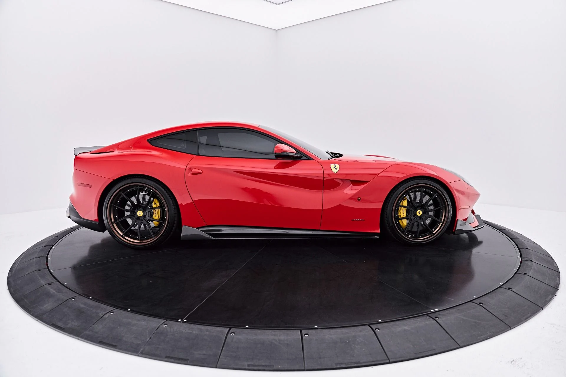 mph018_14082218_Used_2014_Ferrari_F12_Berlinetta_1785289762_f5f7703884