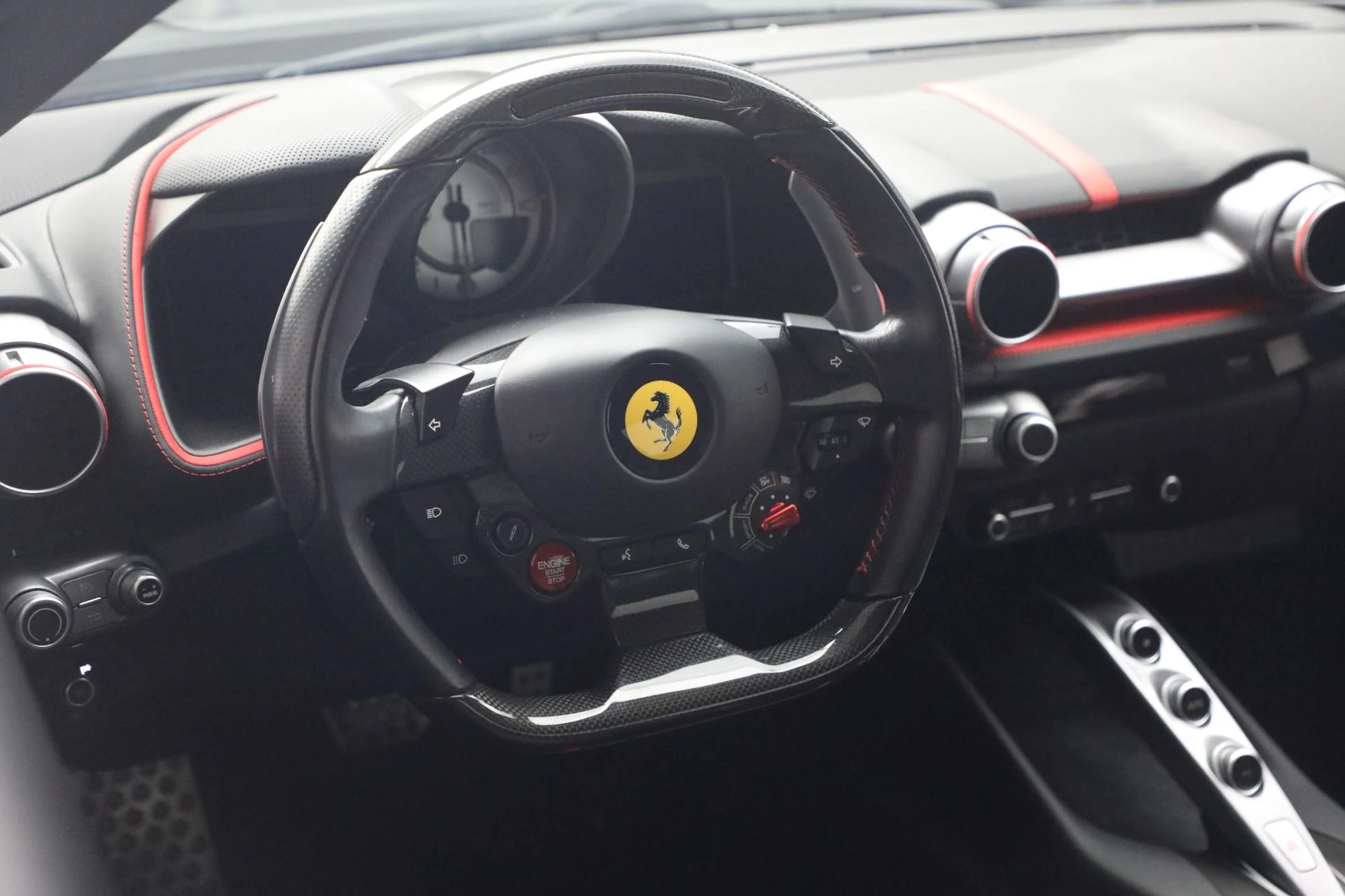 mph018_1416115309_Used_2019_Ferrari_812_Superfast_1776445925_a7a48c443f