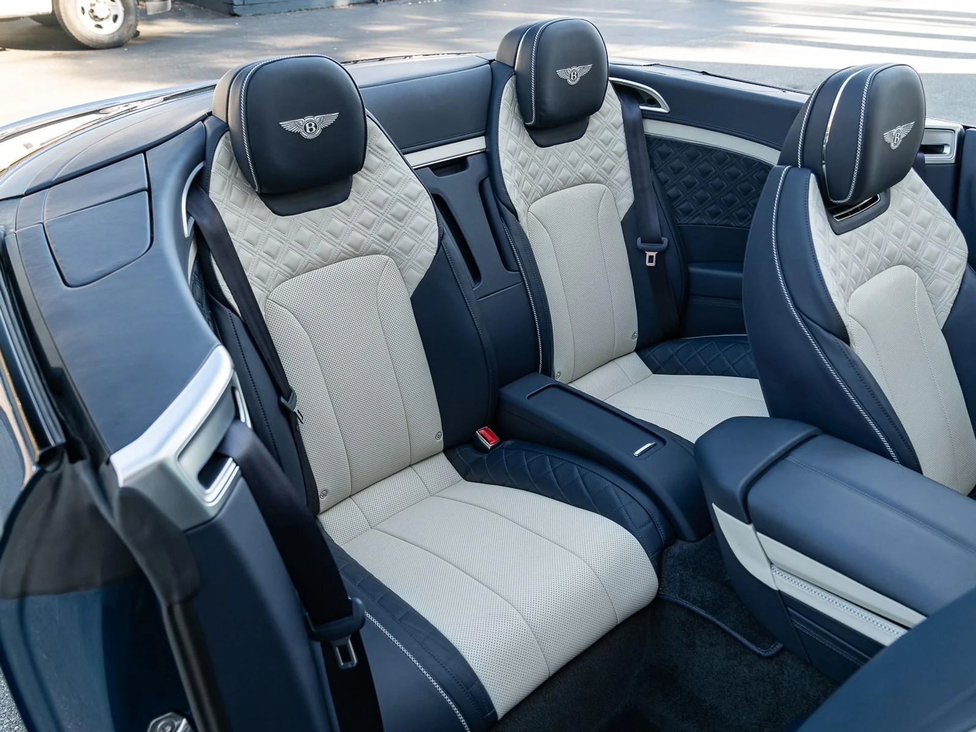 mph018_1416362529_Used_2022_Bentley_Continental_GT_V8_1764612382_53f6167003