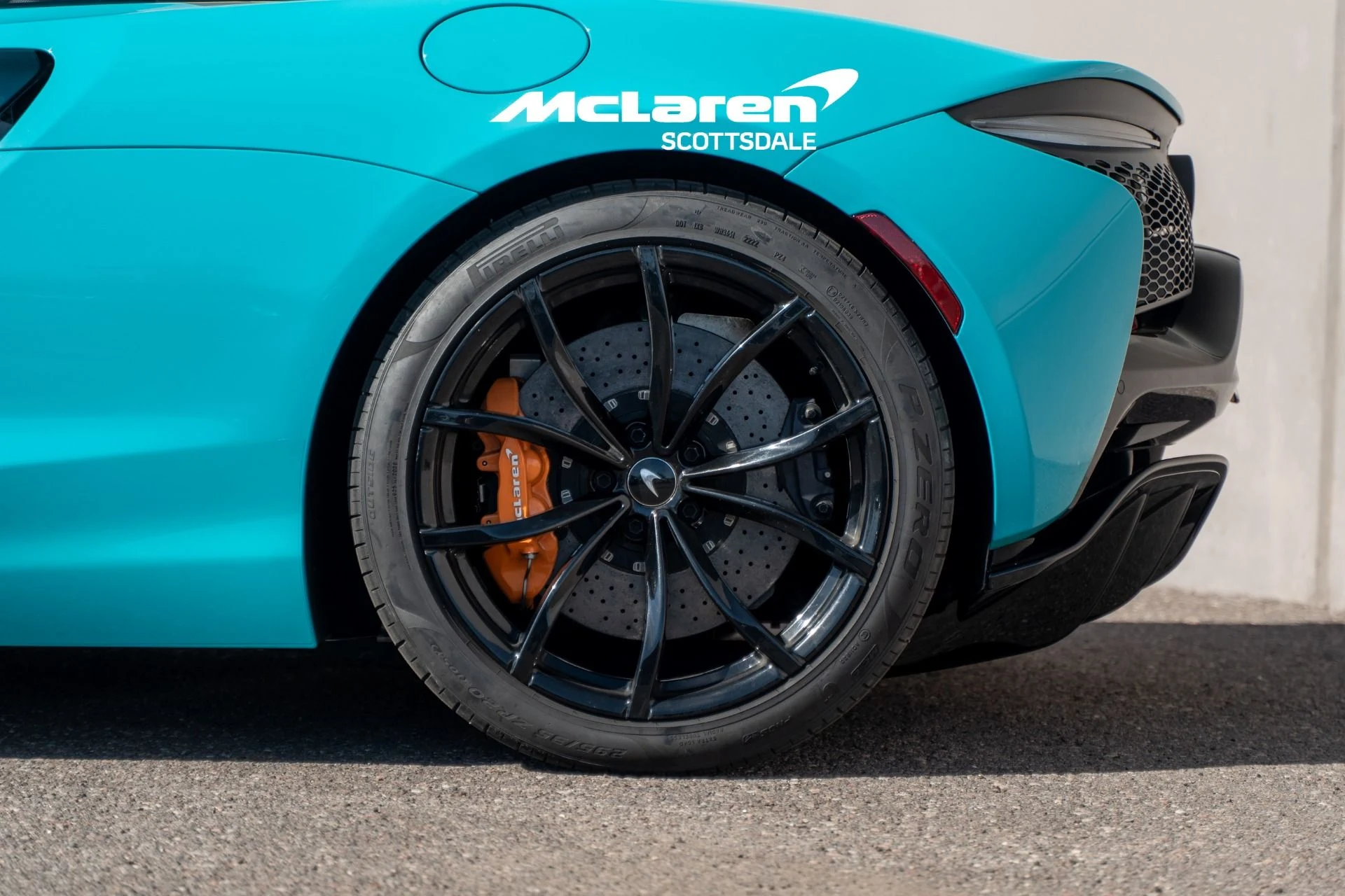 mph018_1435426049_Used_2024_MCLAREN_ARTURA_1769657486_6cd3cdd764