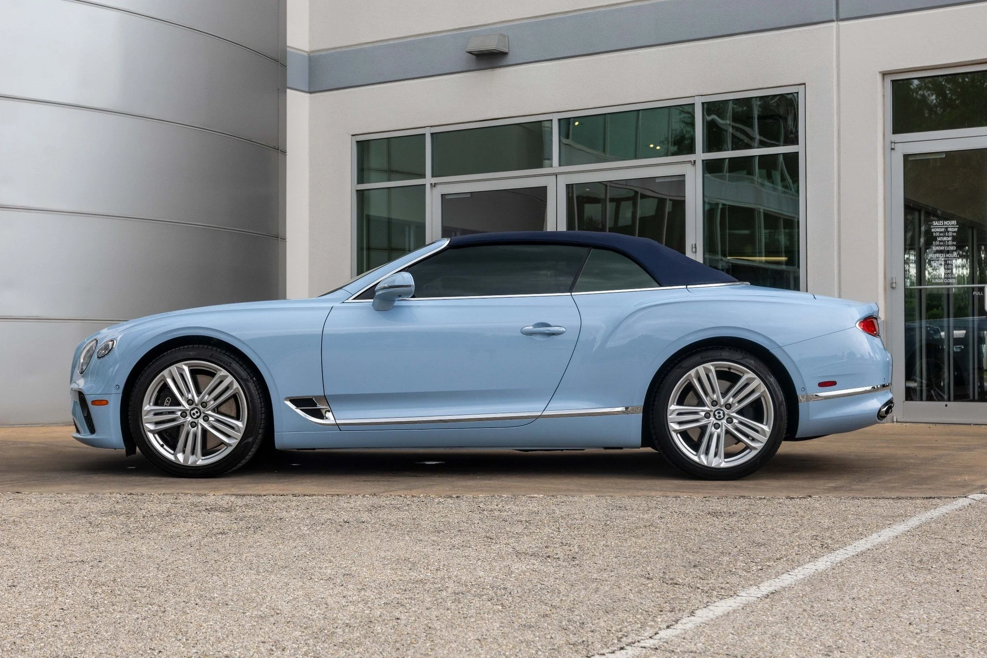 mph018_1455168466_Hi_Tech_Luxury_Imports_LLC_SCBDG_4_ZG_1_PC_008673_image_18_fbcc4992fe