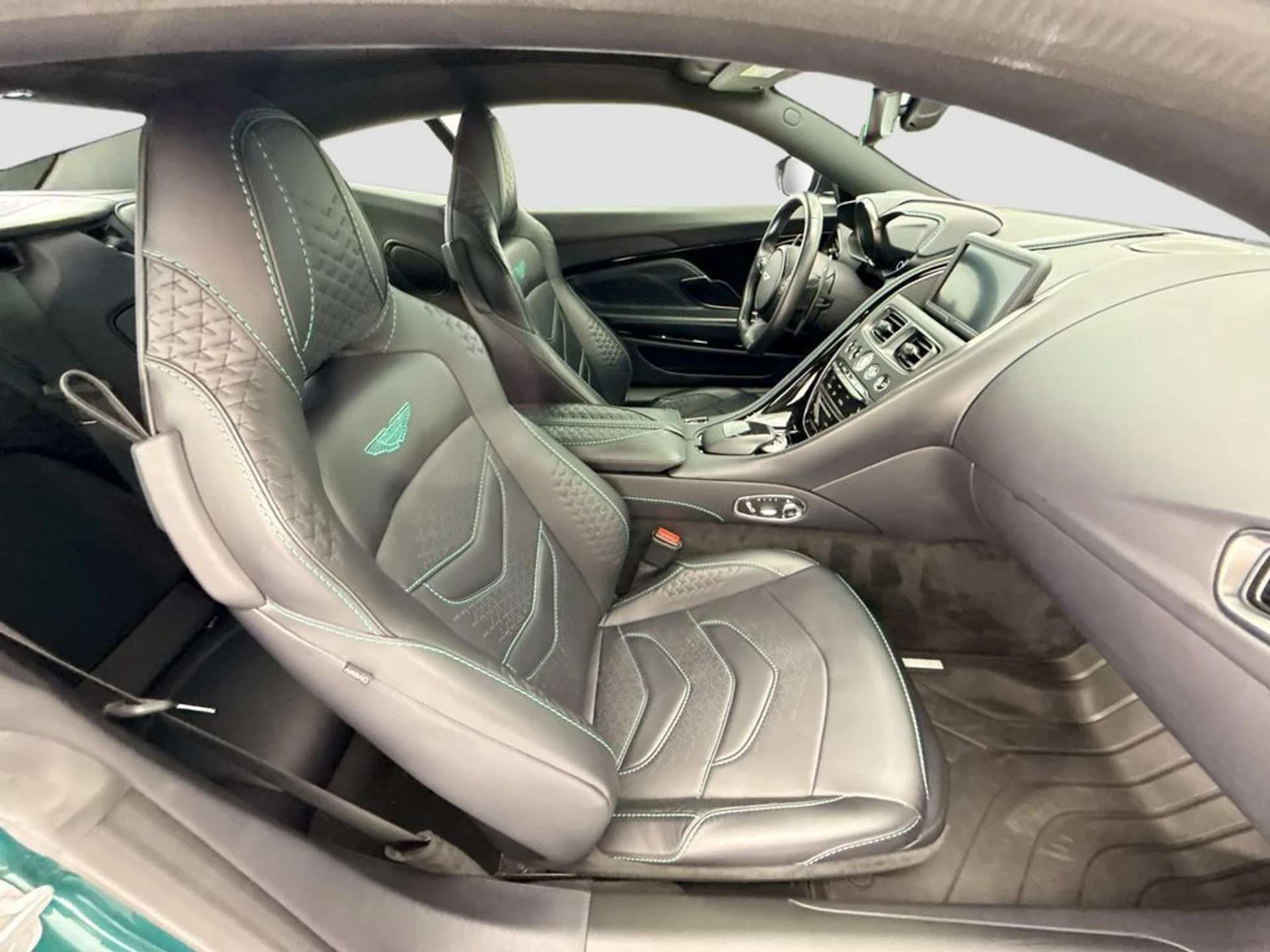 mph018_1458133318_used_2023_aston_martin_dbs_thisisaconsignmentcar_8119_23033488_19_1024_2744a6b00d