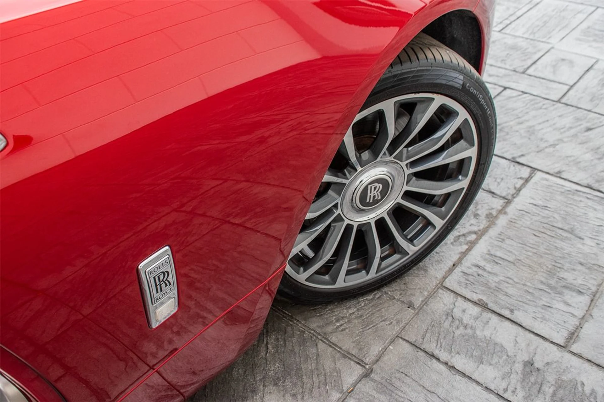 mph018_1458930716_Used_2018_Rolls_Royce_Dawn_1730954781_779b06570f