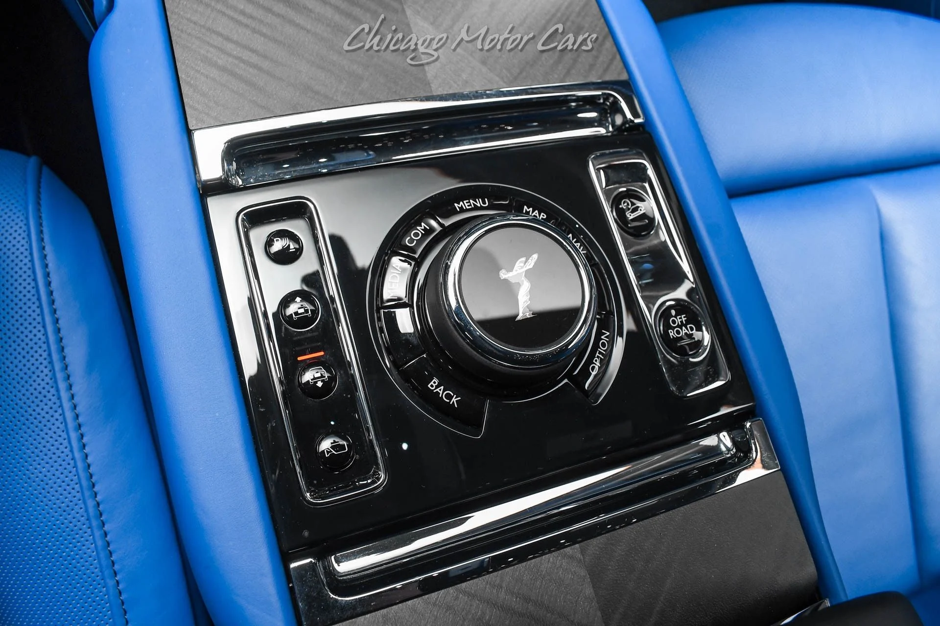 mph018_1460288050_13154_p19_l_ce1e3cc355